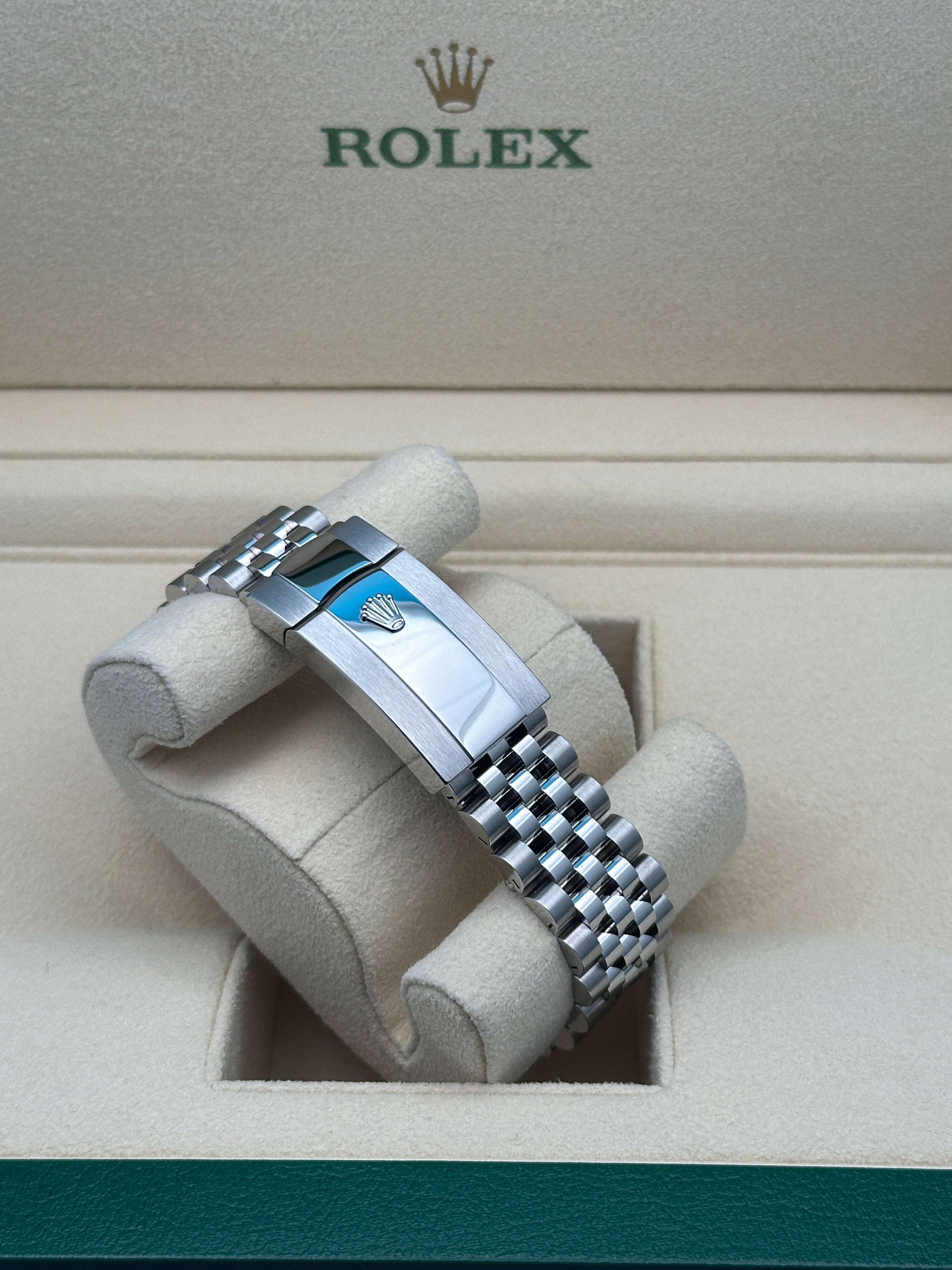 Rolex Oystersteel Datejust 36  - Mint Green Index Dial - Jubilee Bracelet - 126200Gjb