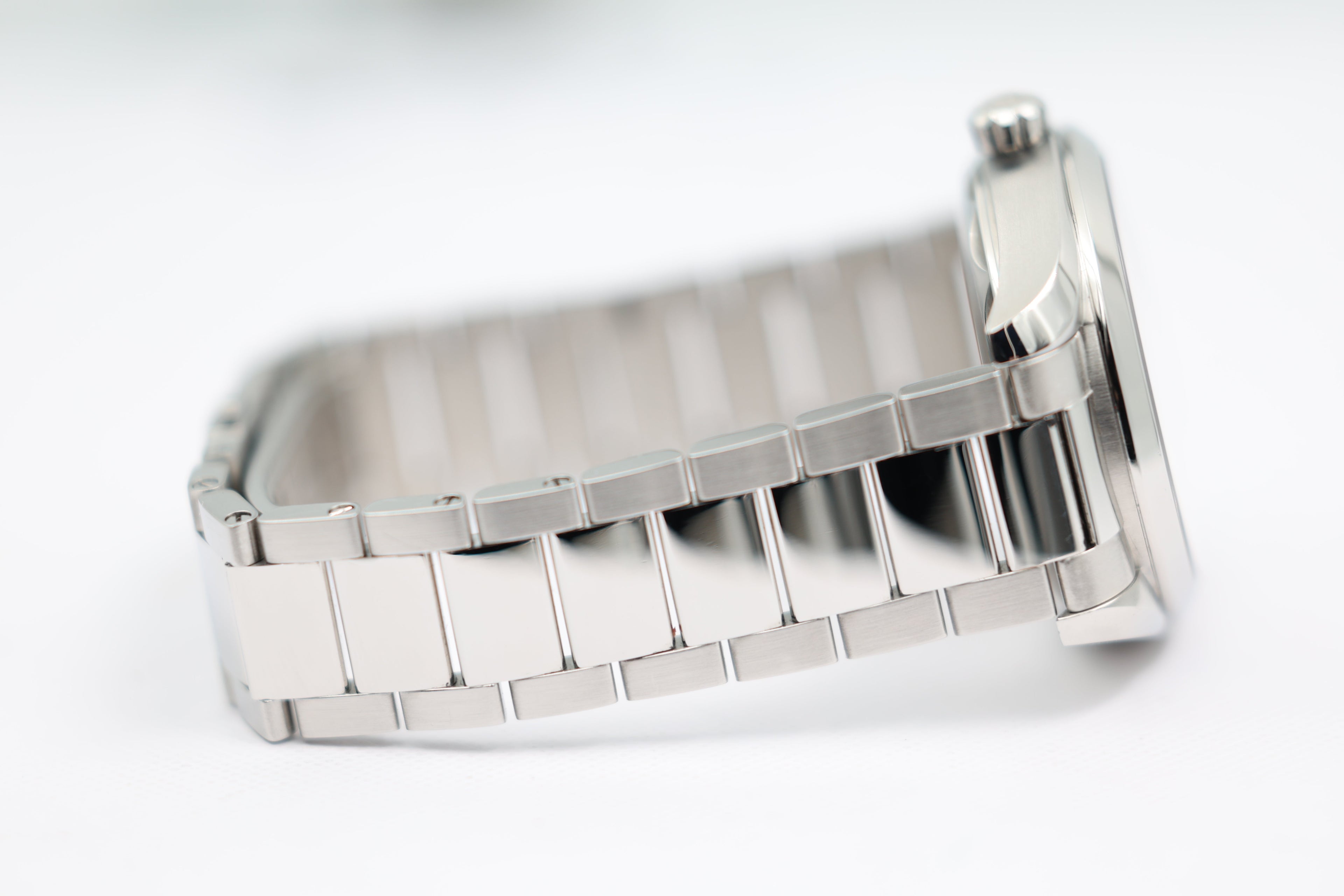 Omega - Seamaster Aqua Terra - Grey Dial - 220.10.41.21.06.001 - 2020