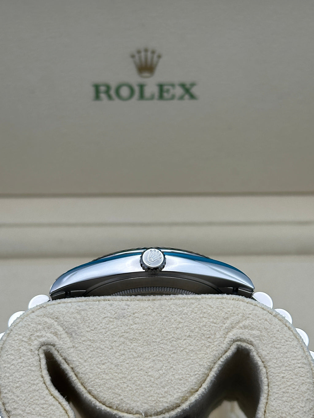 Rolex Steel and White Gold Rolesor Datejust 41  - Black Index Dial - Jubilee Bracelet - 126334 bkij