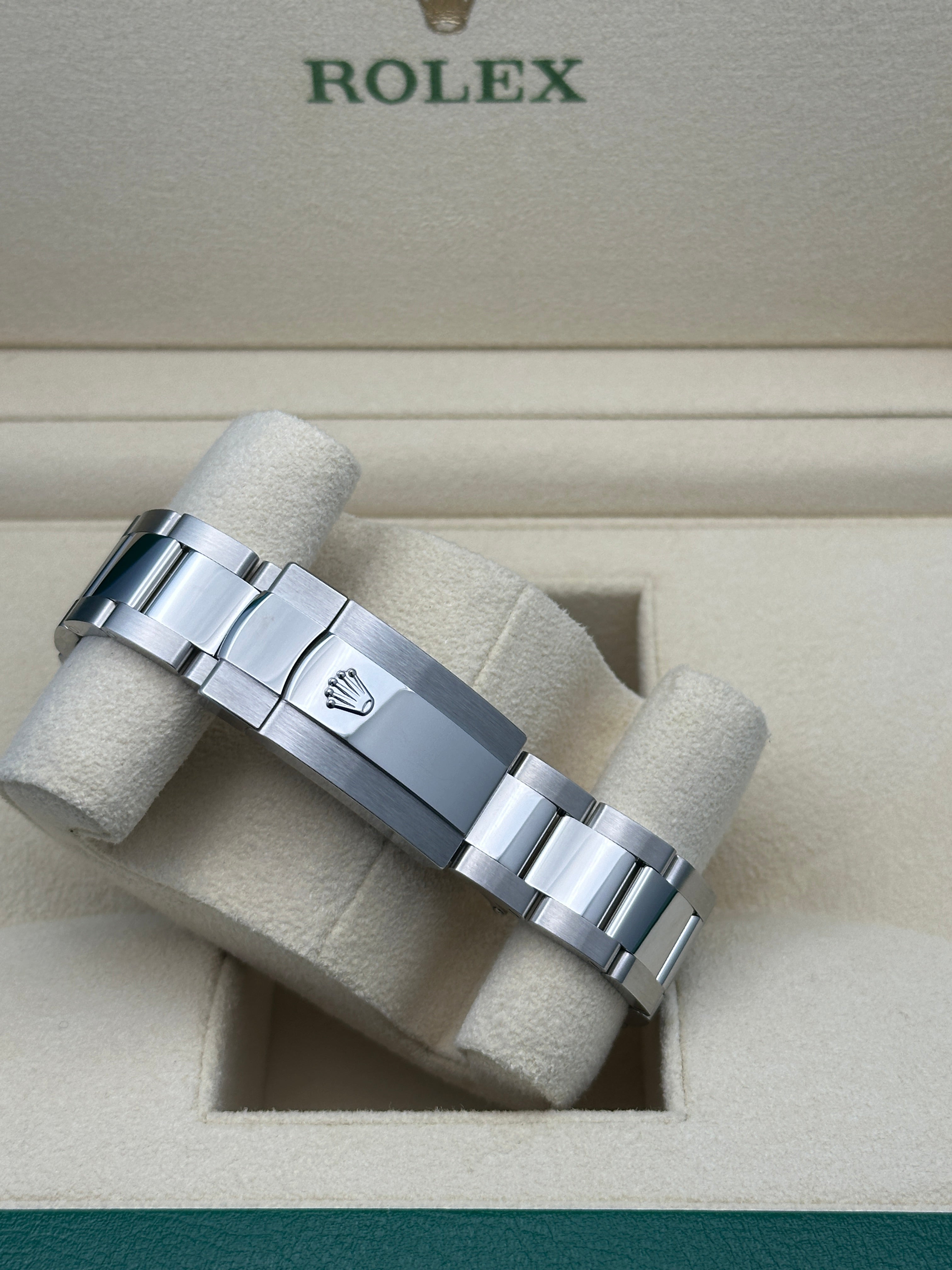 Rolex Steel and White Gold Rolesor Datejust 41  - Mint Green Index Dial - Oyster Bracelet - 126334