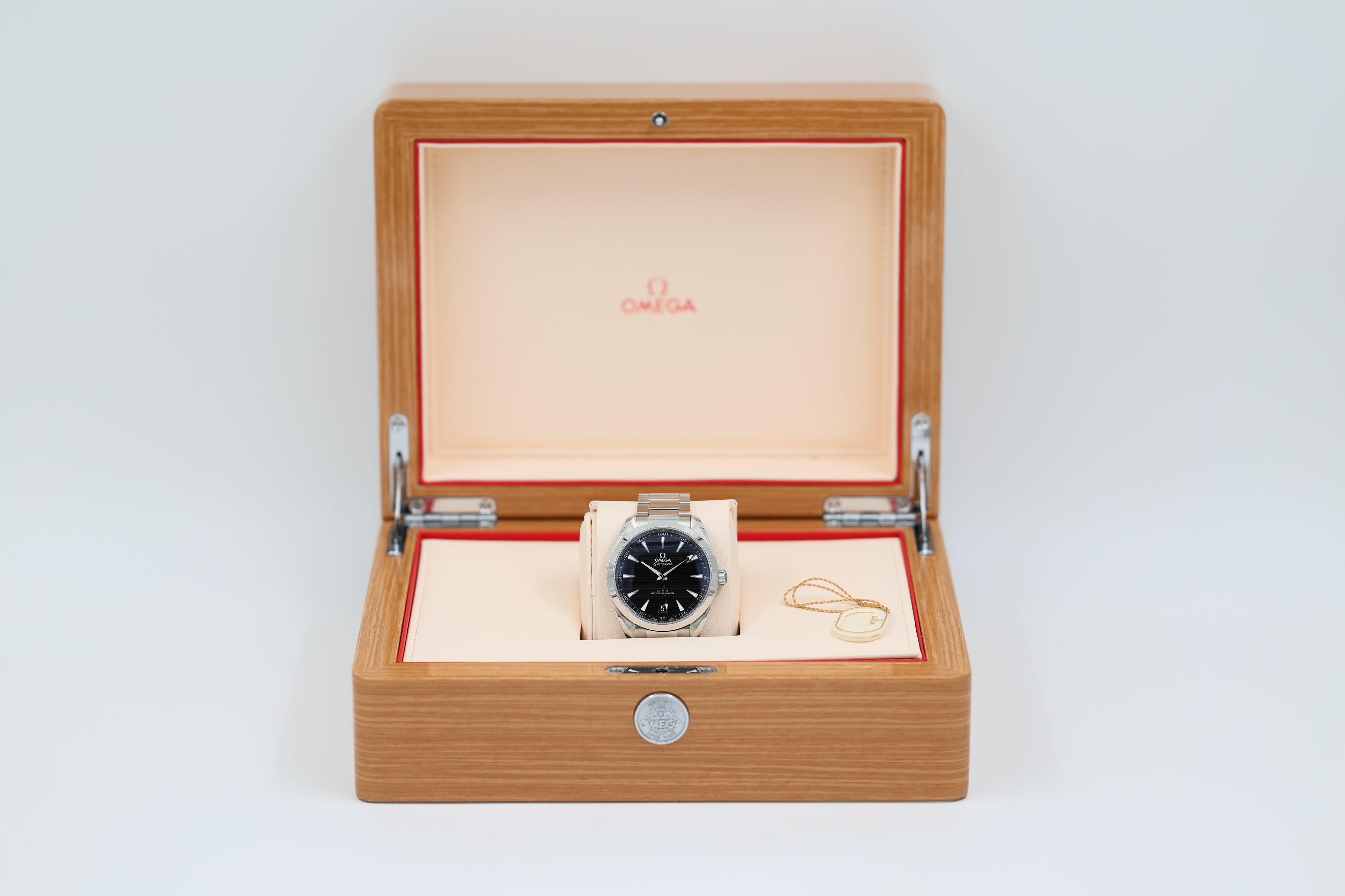 Omega - Seamaster Aqua Terra - Black Dial - 220.10.41.21.01.001 - 2021