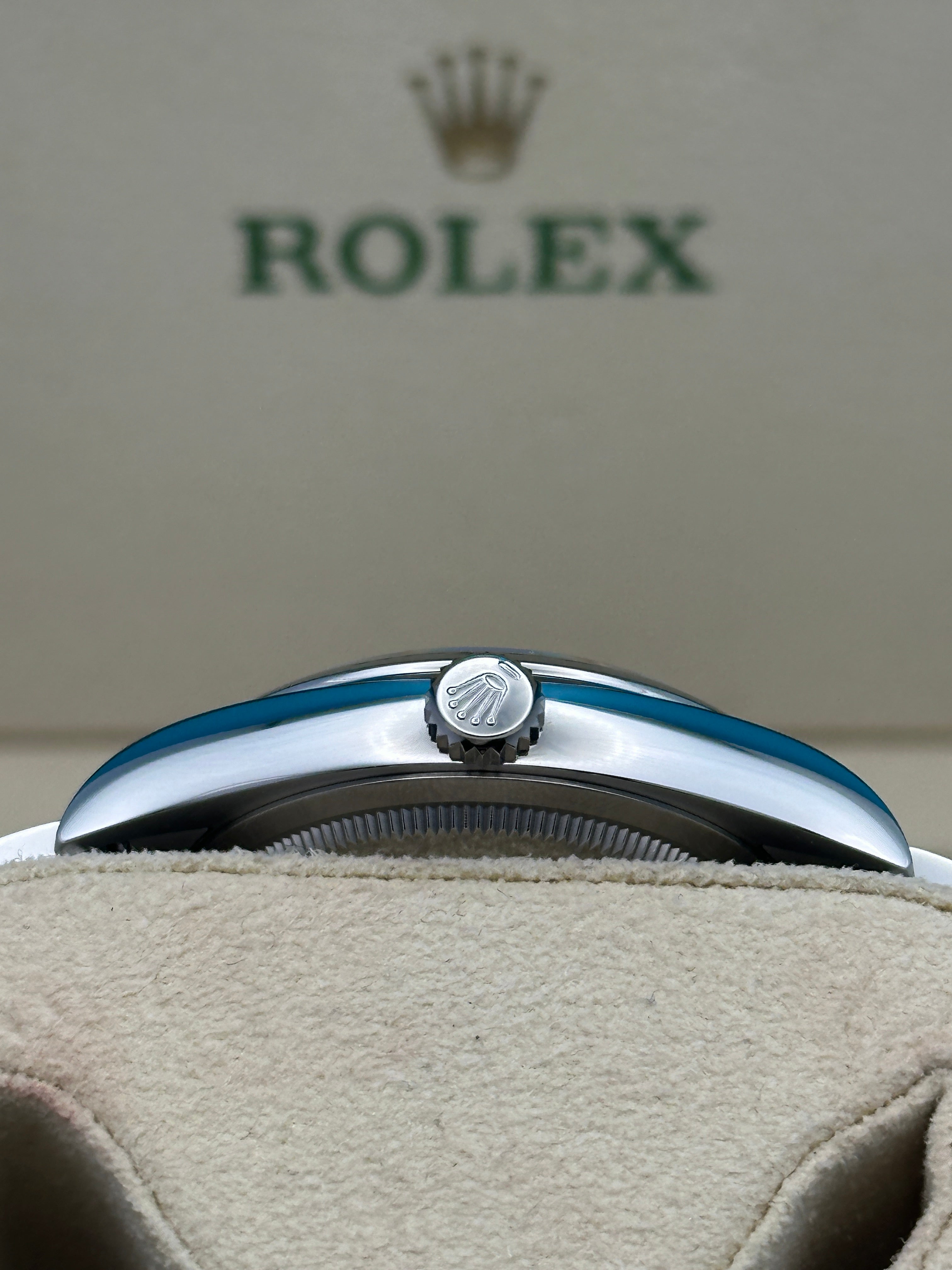 Rolex Oyster Perpetual 36  - Turquoise Blue Index Dial - Oyster Bracelet - 126000 tbio