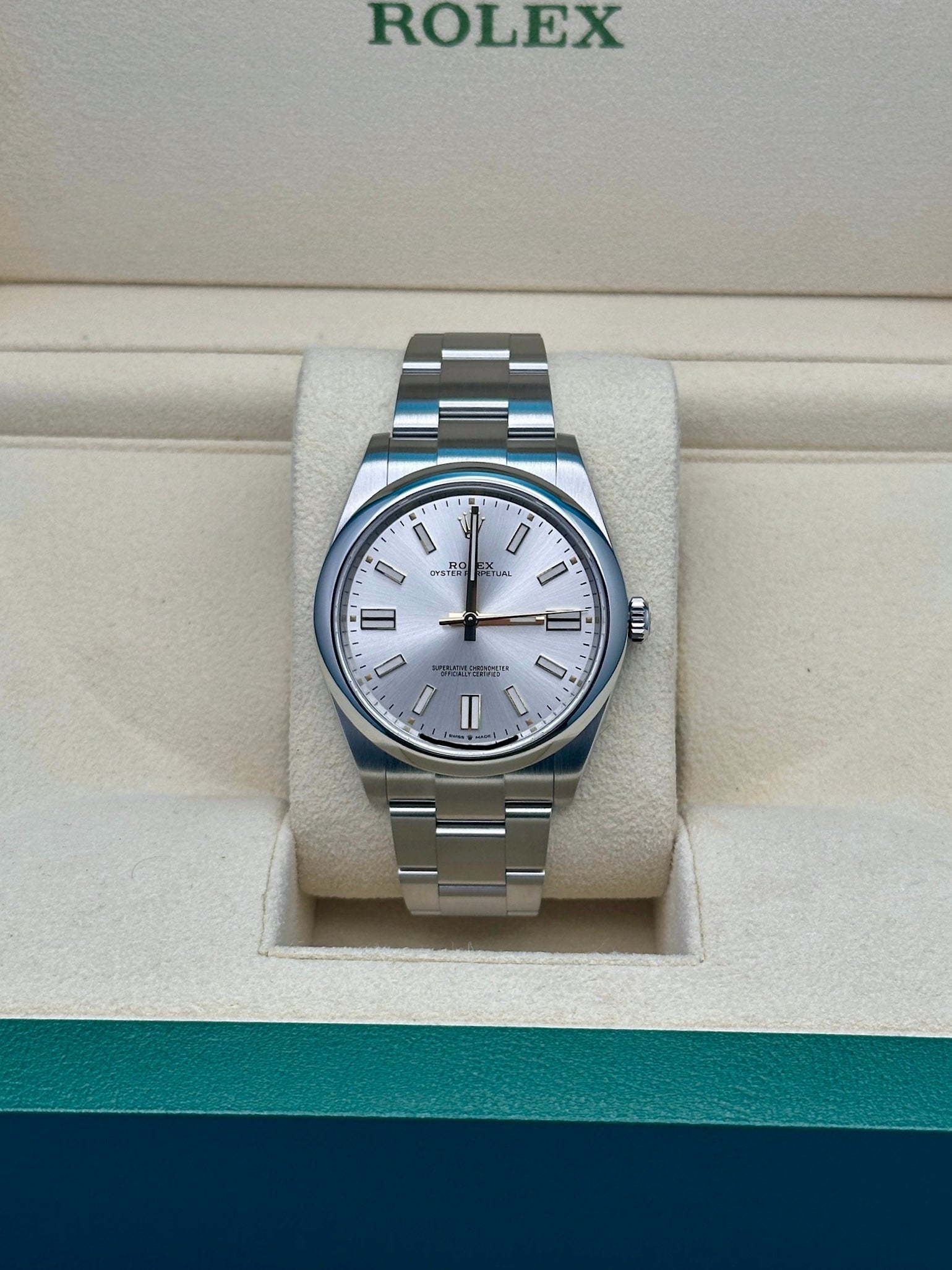 Rolex Oyster Perpetual 36  - Silver Index Dial - Oyster Bracelet - 126000 sio