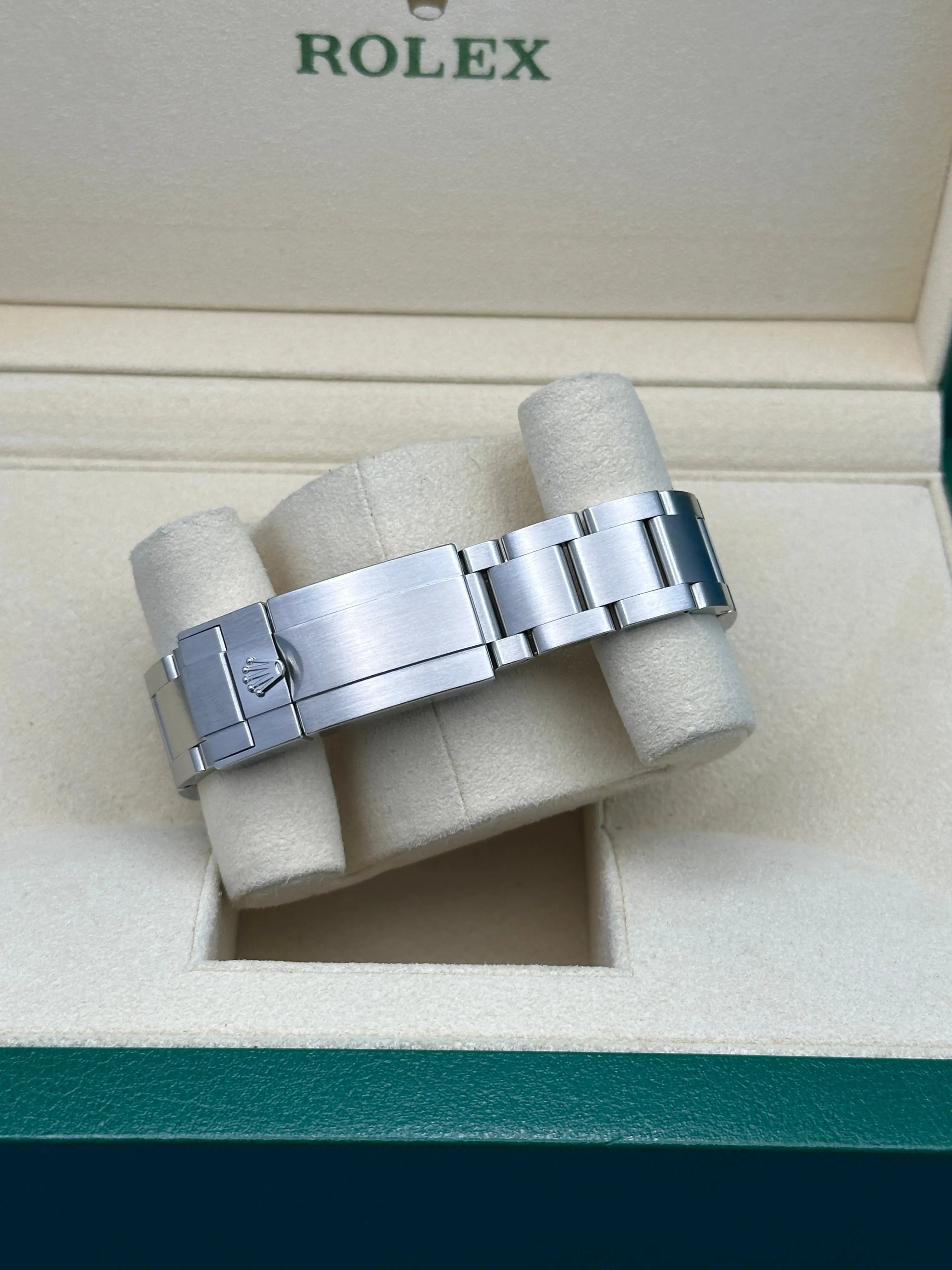 Rolex Stainless Steel Oyster Perpetual Explorer - Black Dial - Oyster Bracelet - 124270