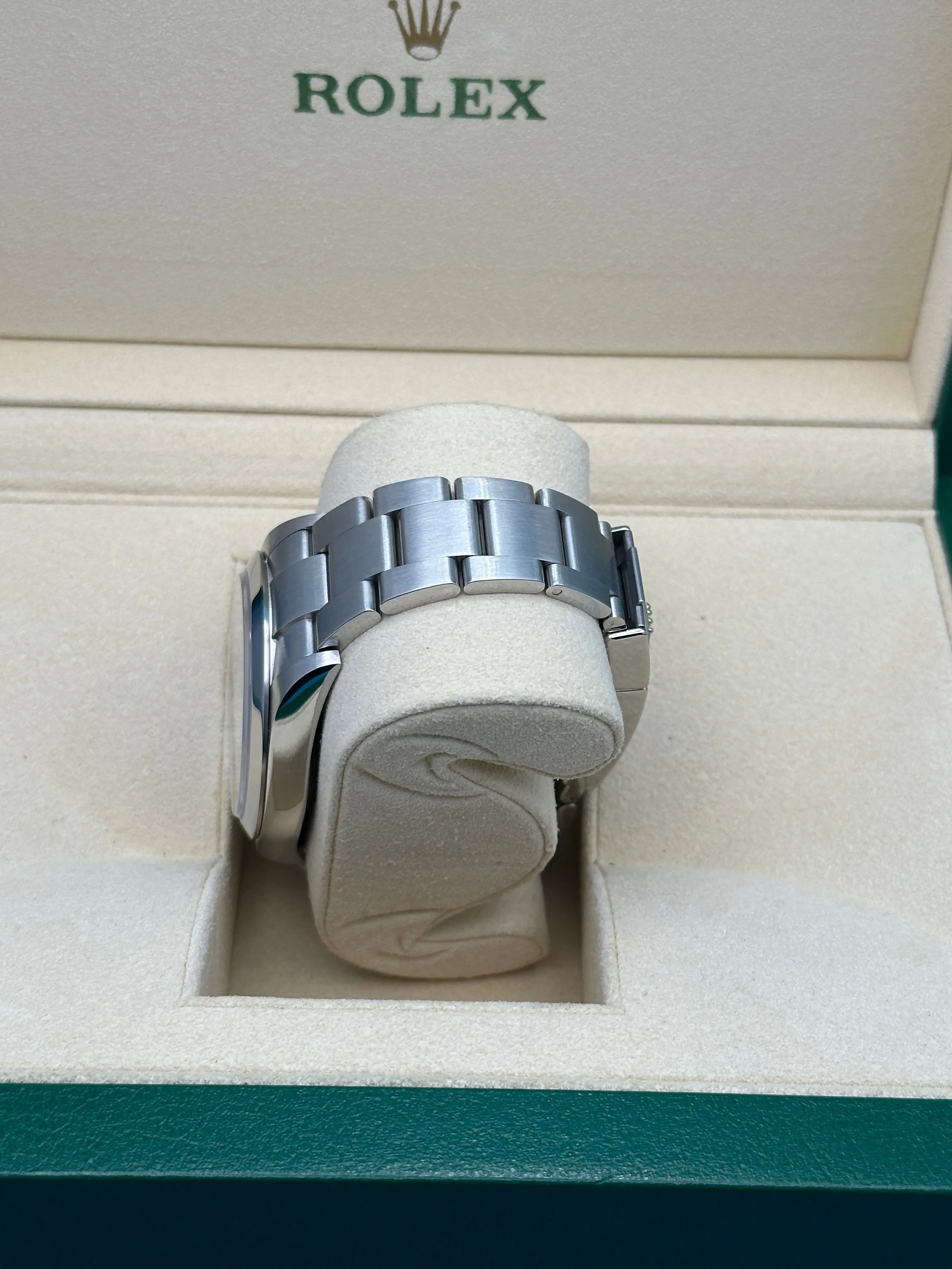 Rolex Stainless Steel Oyster Perpetual Explorer - Black Dial - Oyster Bracelet - 124270