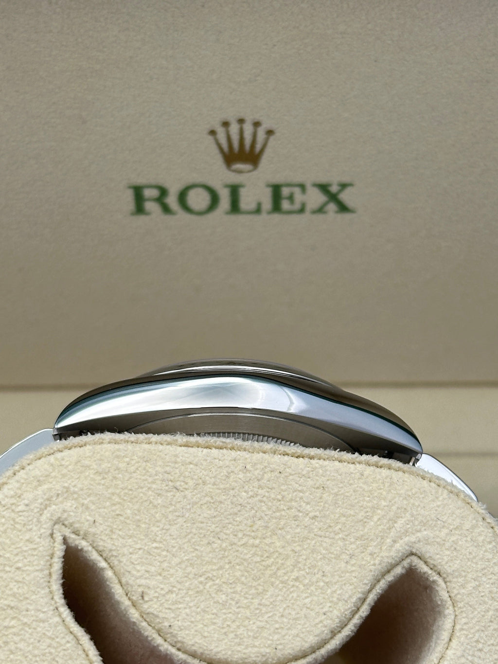 Rolex Oyster Perpetual 41  - Silver Index Dial - Oyster Bracelet - 124300 sio