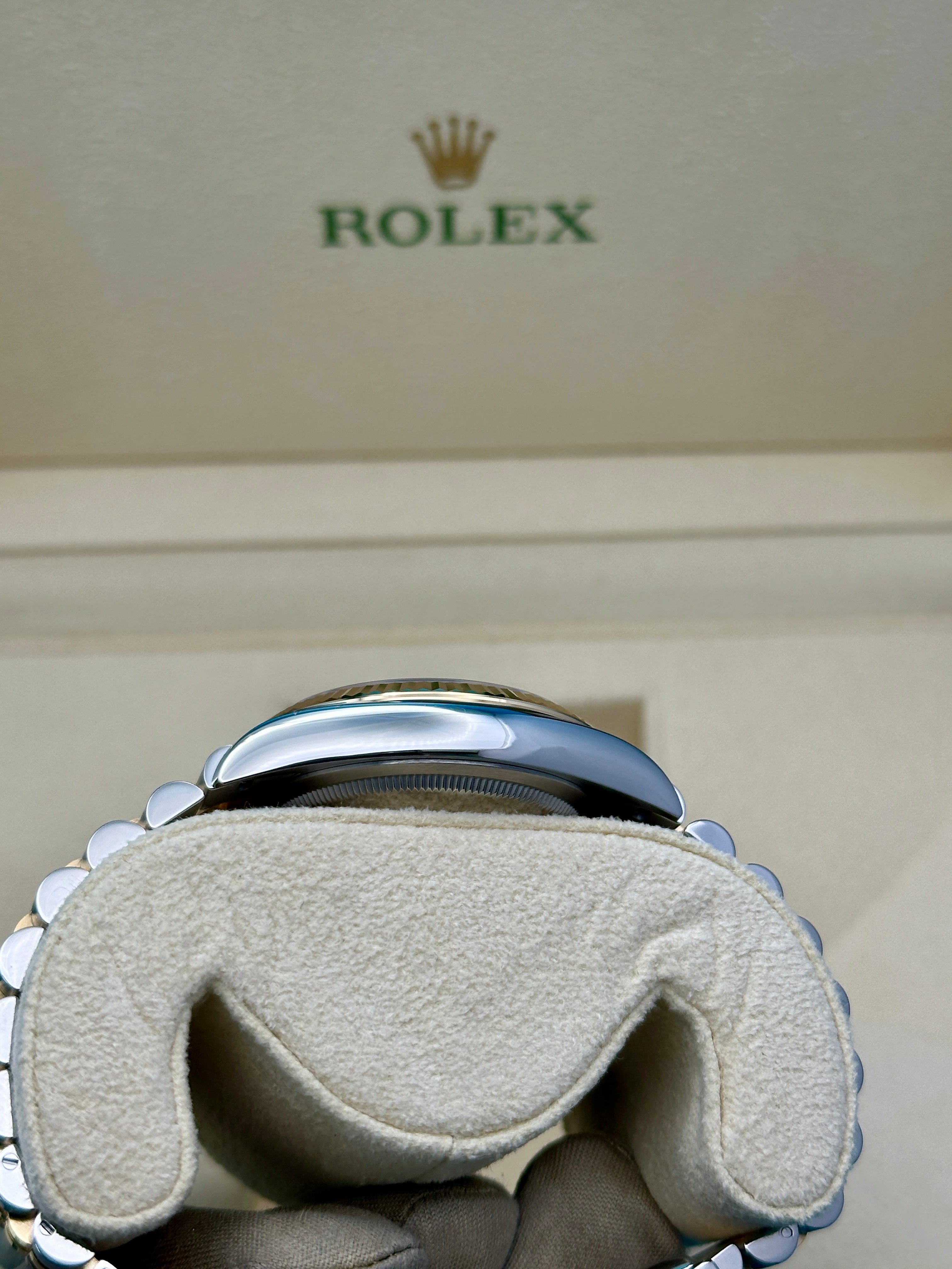 Rolex Yellow Rolesor Datejust 36  - Slate Roman Dial - Jubilee Bracelet - 126233