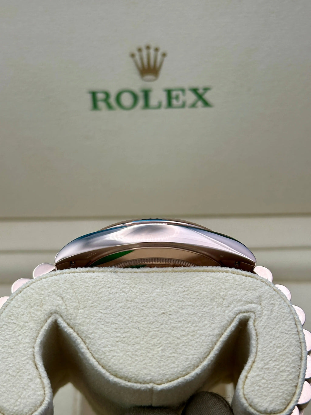 Rolex Everose Gold Day-Date 40 - Olive Green Bevelled Roman Dial - President Bracelet - 228235 ogrp