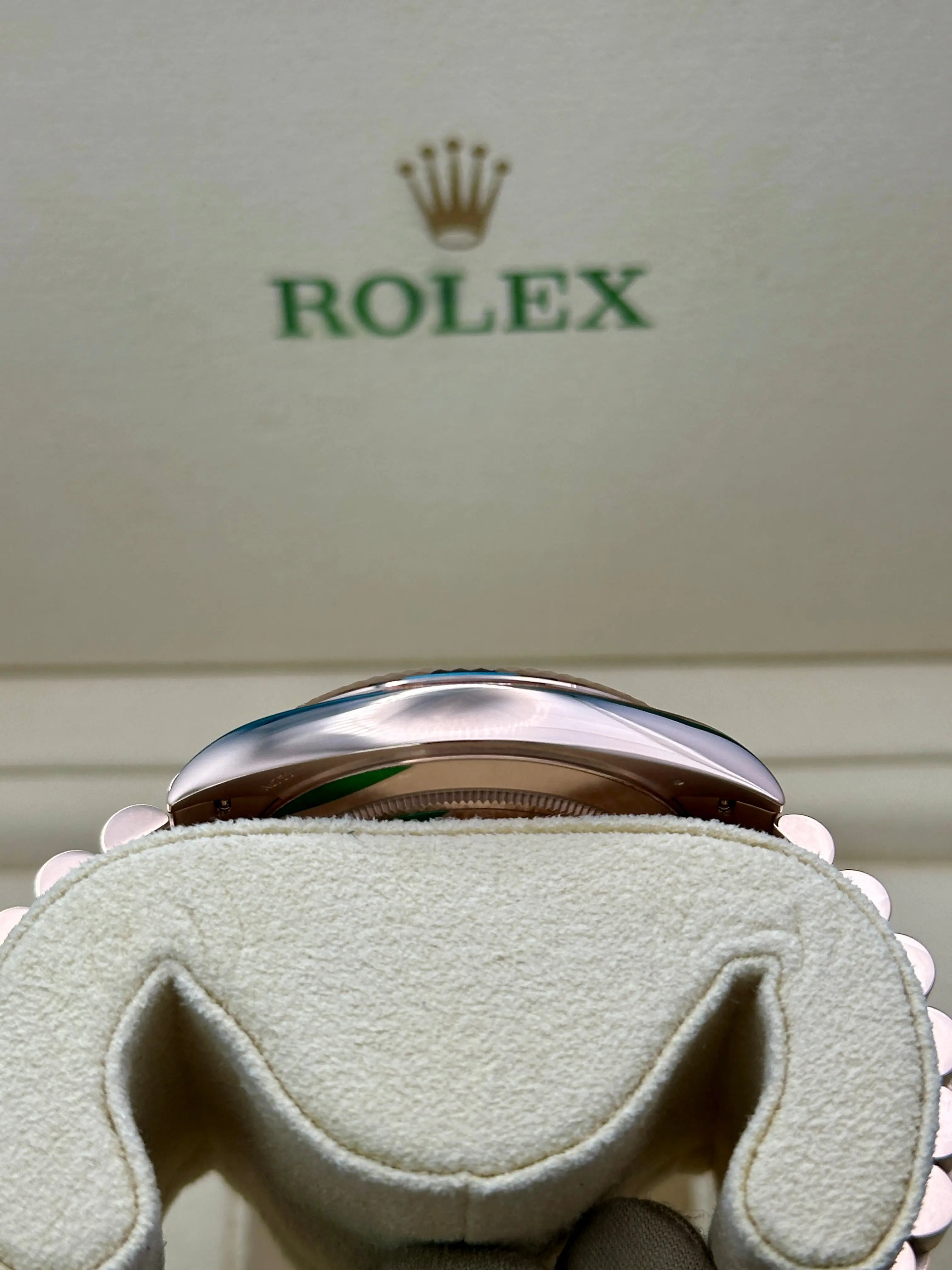 Rolex Everose Gold Day-Date 40 - Olive Green Bevelled Roman Dial - President Bracelet - 228235 ogrp