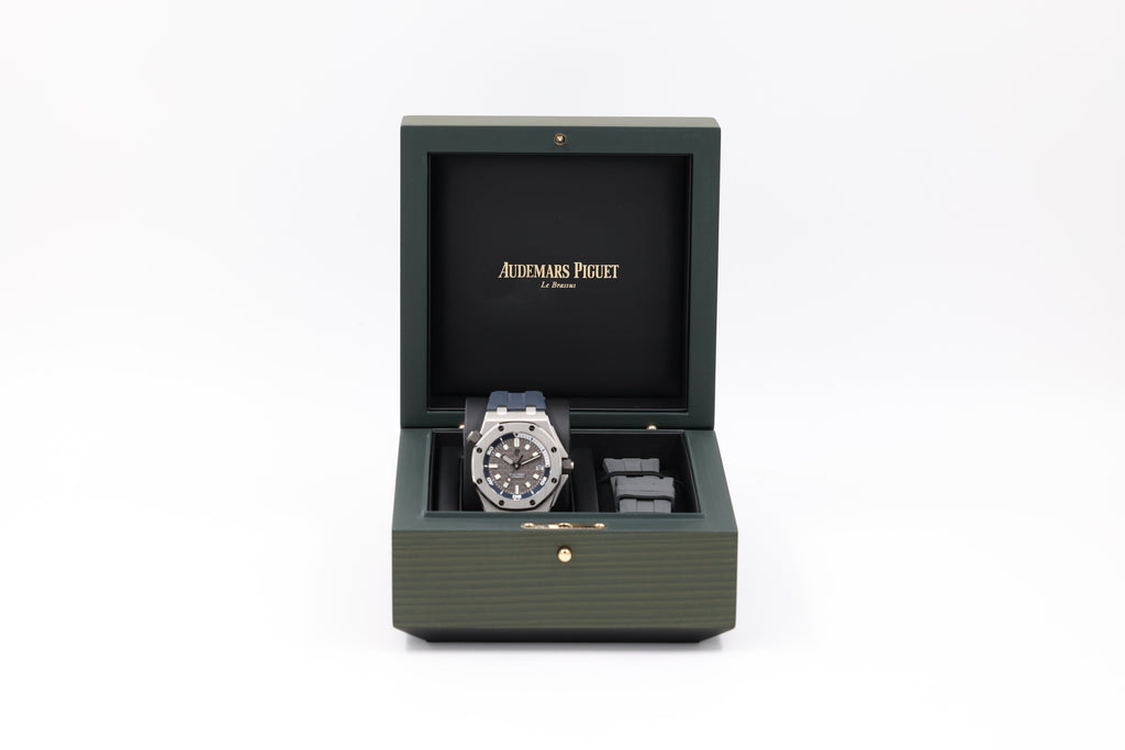Audemars Piguet - Royal Oak Offshore Diver - Grey Dial - 15720ST - 2025