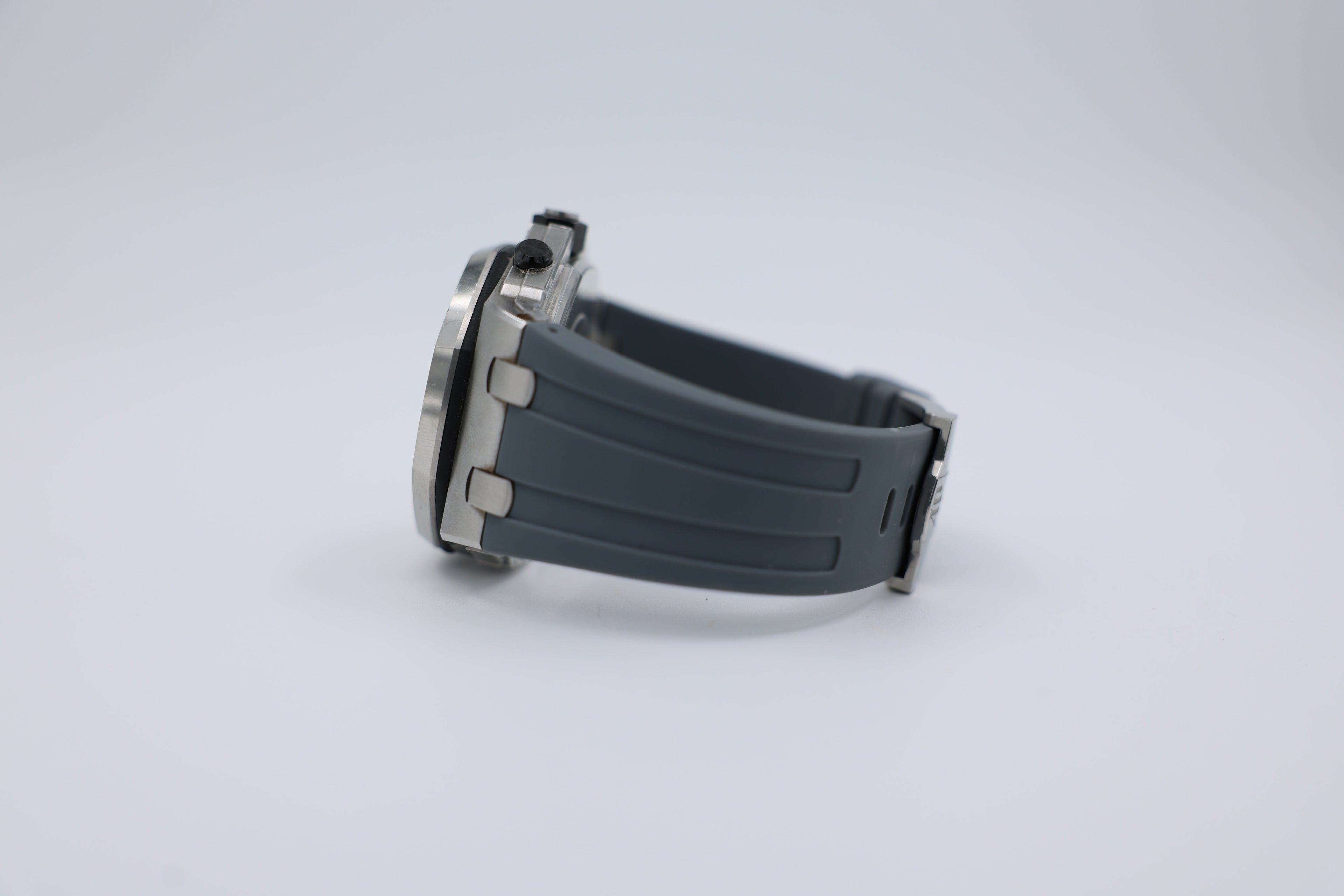 Audemars Piguet - Offshore Batman - 26470ST.OO.A101CR.01