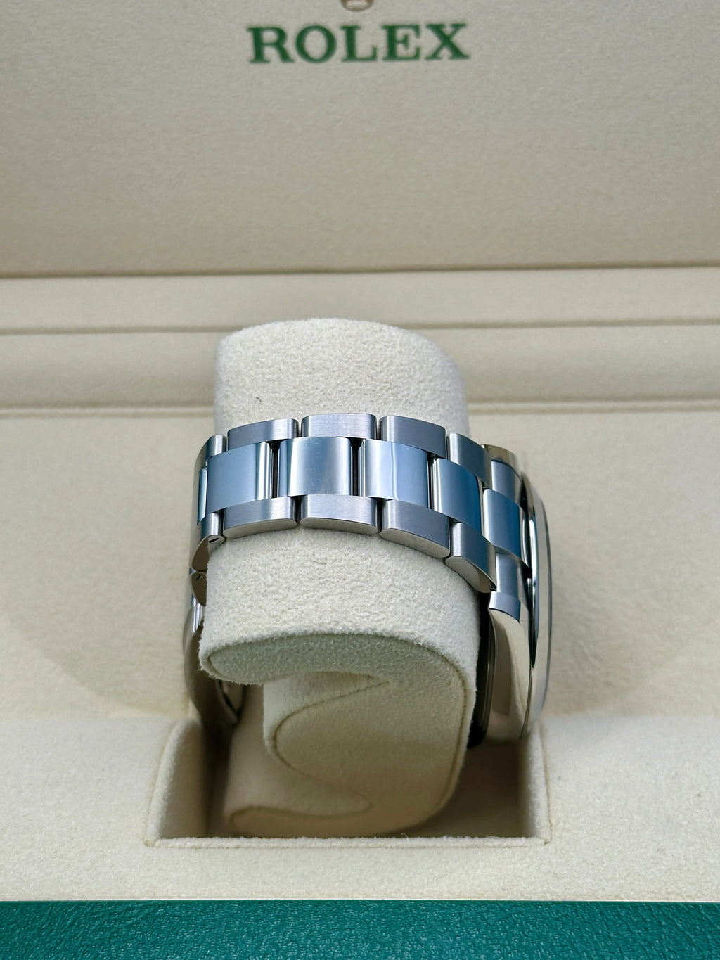 Rolex Oystersteel Datejust 41  - Smooth Bezel - Green Motif Dial - Oyster Bracelet - 126300GMDJ