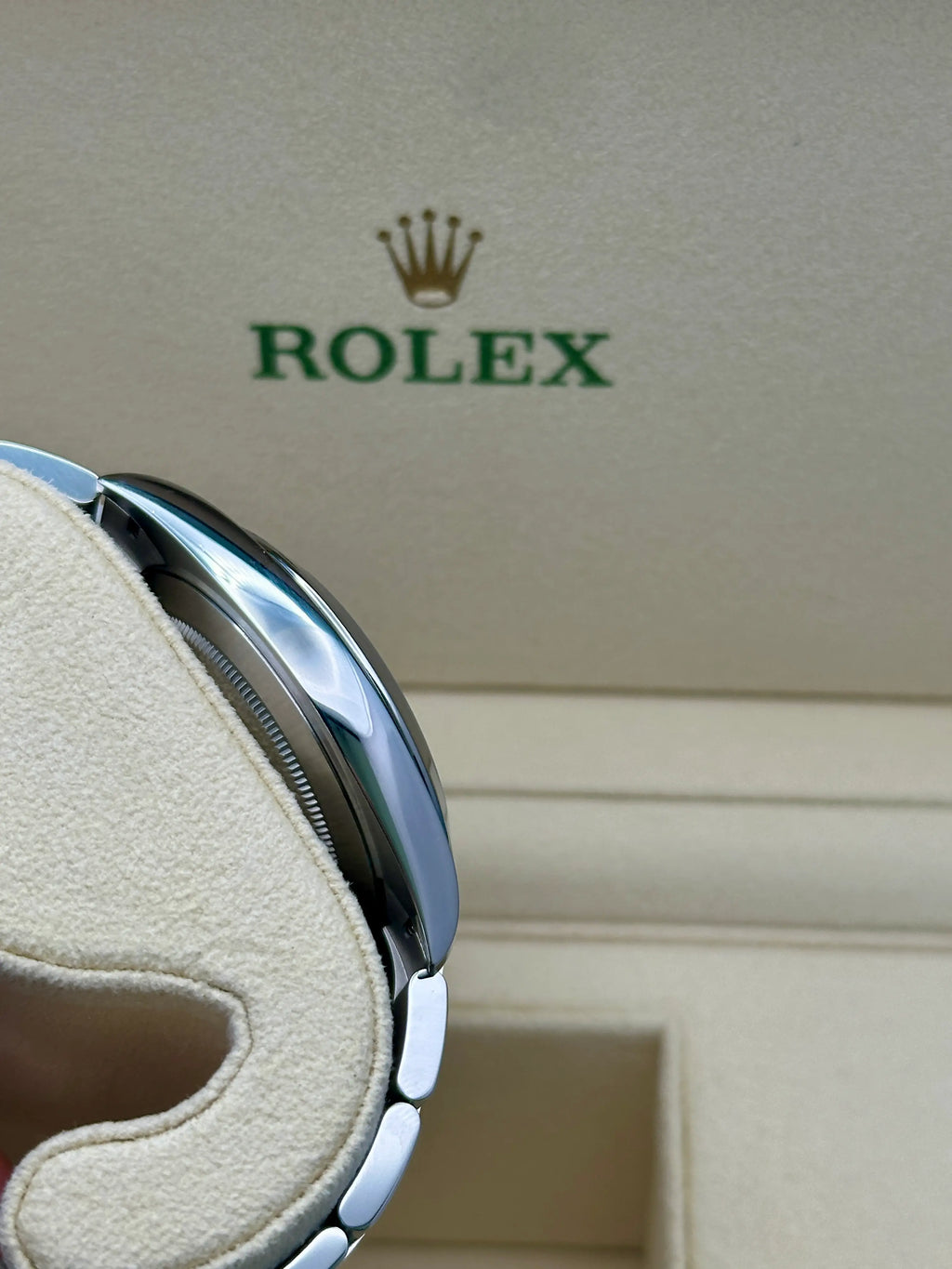 Rolex Oystersteel Datejust 41  - Smooth Bezel - Green Motif Dial - Oyster Bracelet - 126300GMDJ