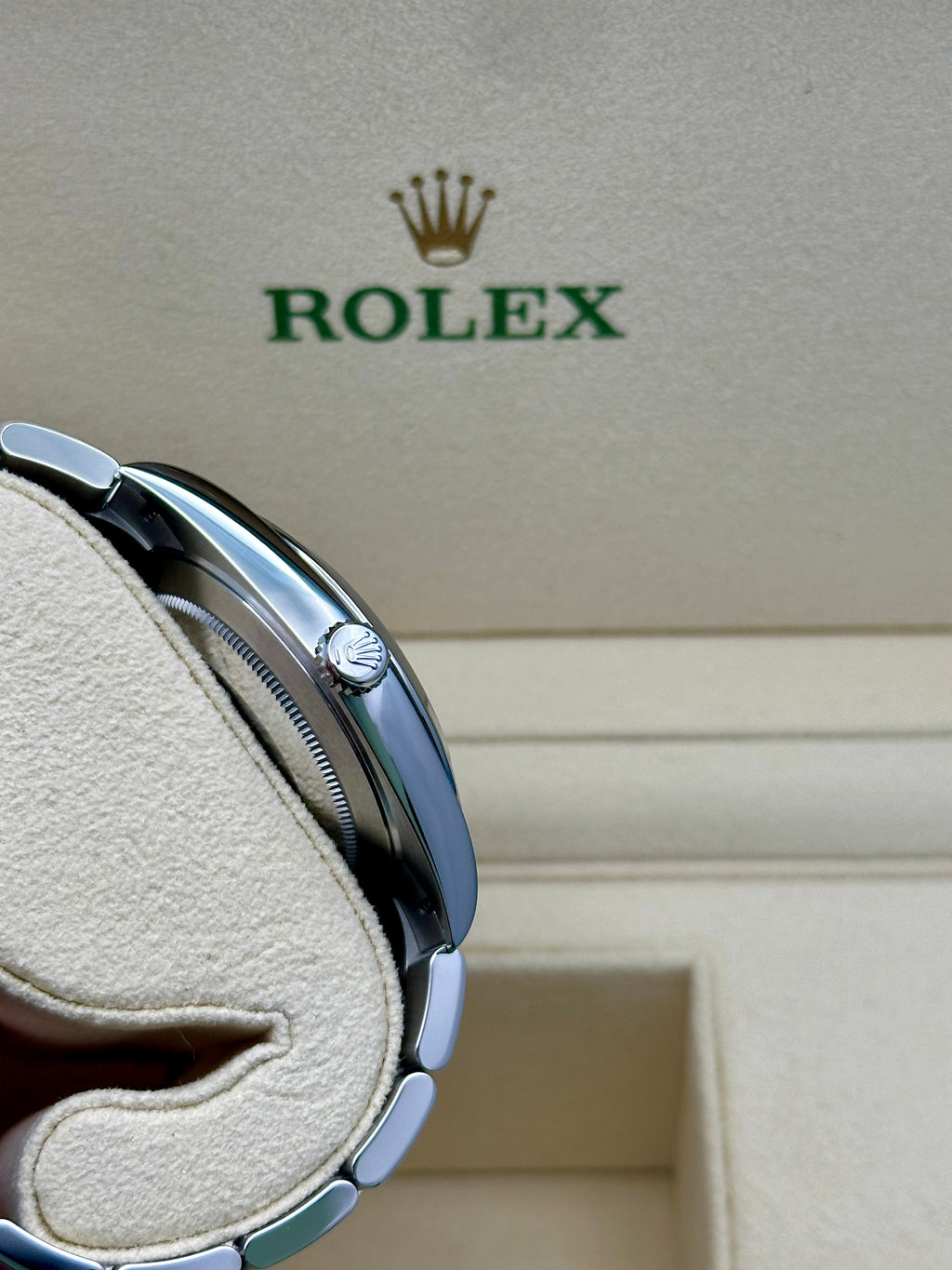 Rolex Steel and White Gold Rolesor Datejust 41  - Silver Index Dial - Oyster Bracelet - 126334 sio