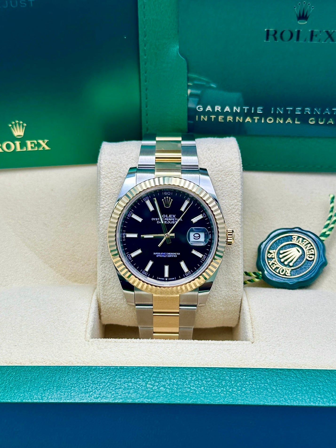 Rolex Steel and Yellow Gold Rolesor Datejust 41  - Black Index Dial - Oyster Bracelet - 126333 bkio