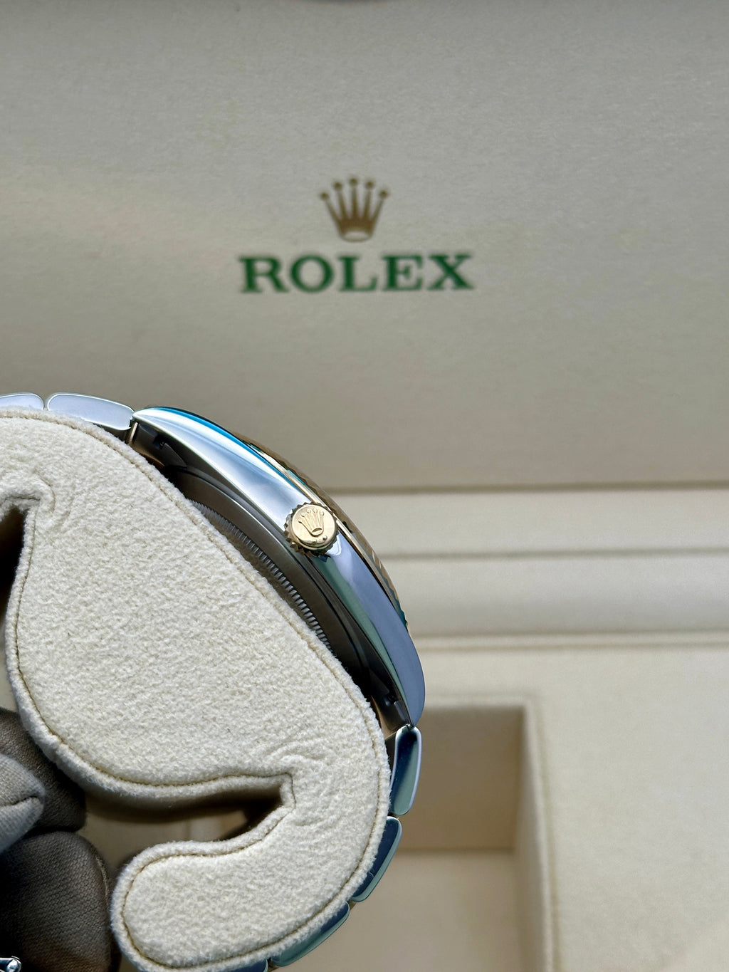 Rolex Steel and Yellow Gold Rolesor Datejust 41  - Black Index Dial - Oyster Bracelet - 126333 bkio