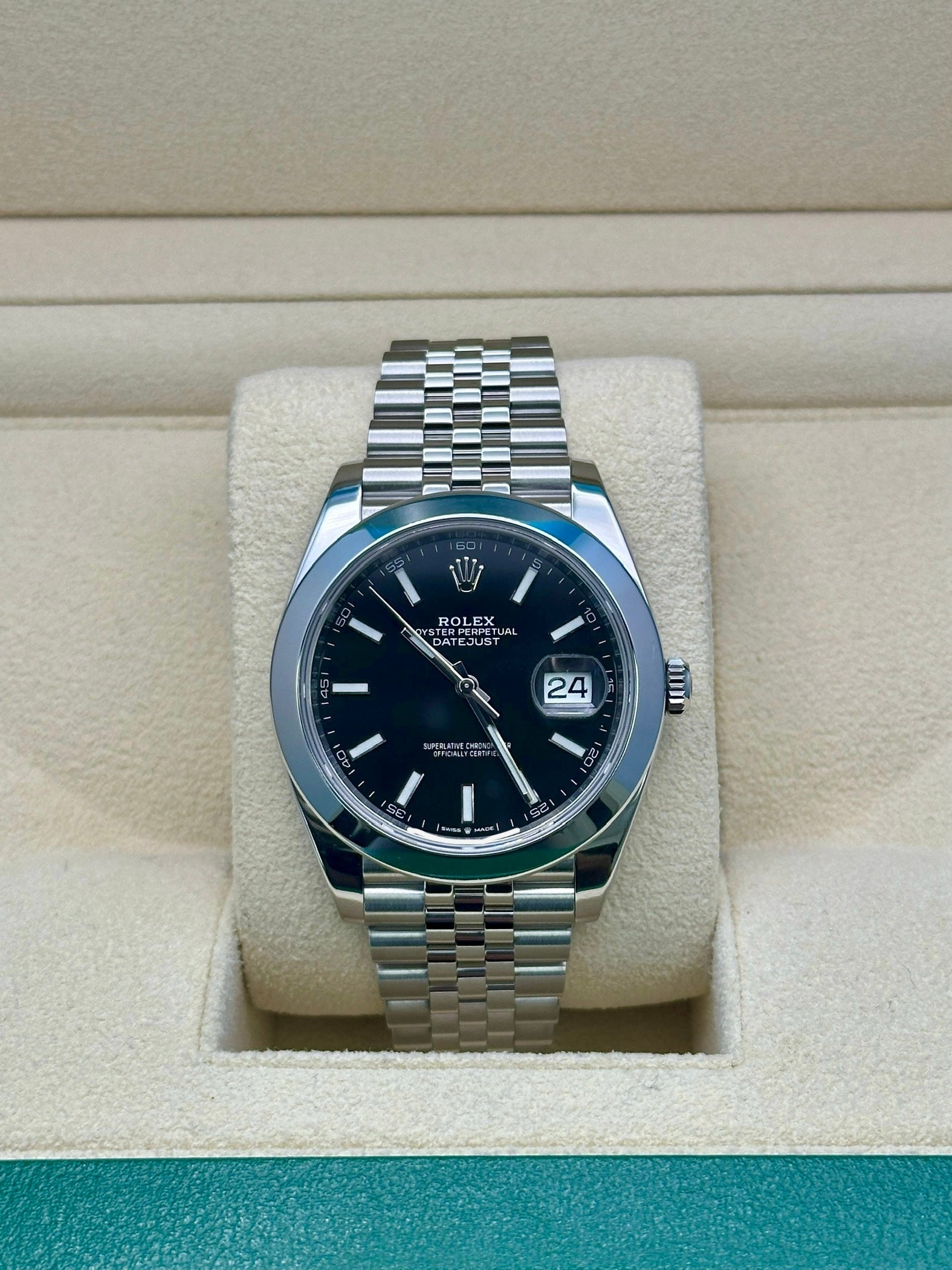 Rolex Steel Datejust 41  - Smooth Bezel - Black Index Dial - Jubilee Bracelet - 126300 bkij