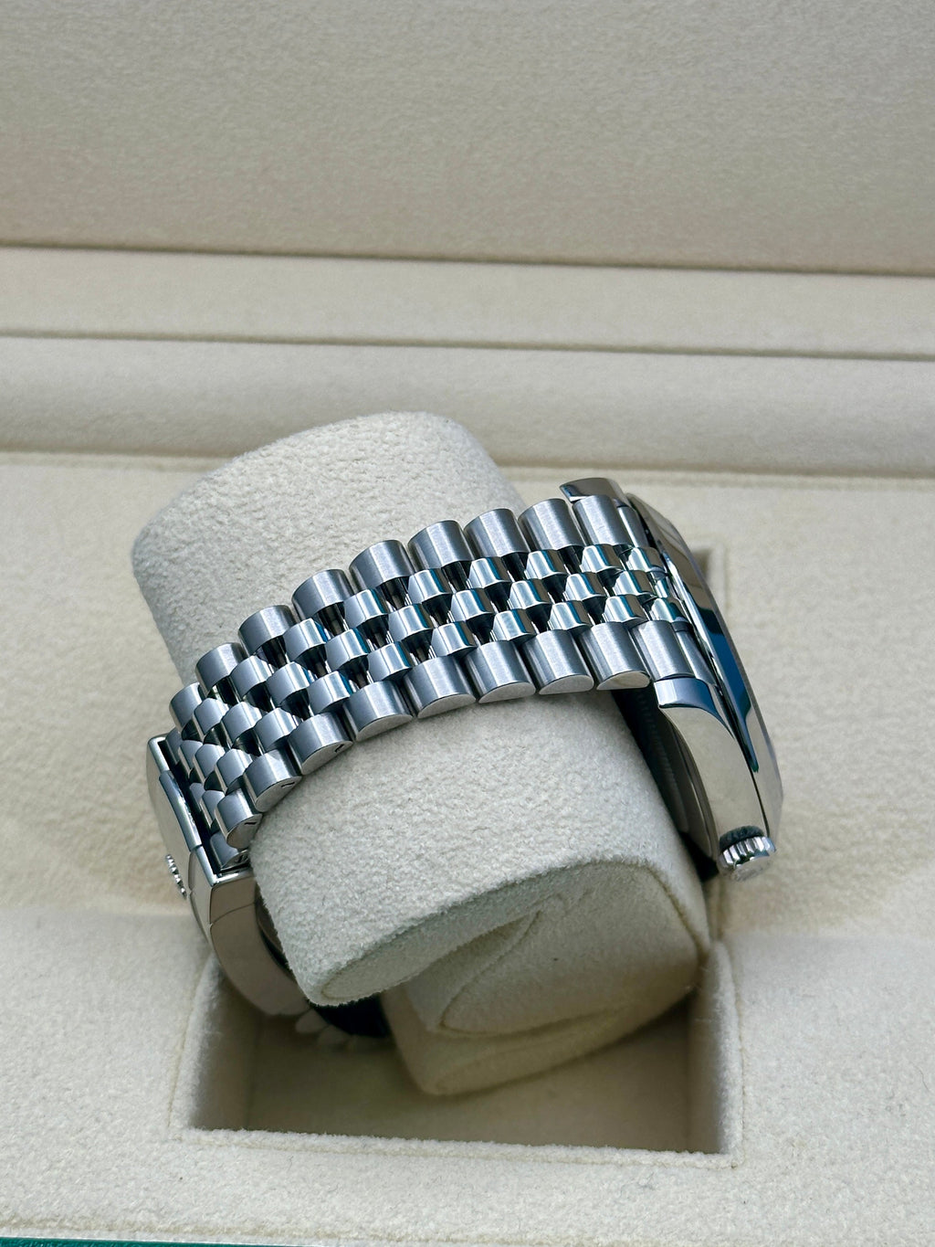 Rolex Steel Datejust 41  - Smooth Bezel - Black Index Dial - Jubilee Bracelet - 126300 bkij
