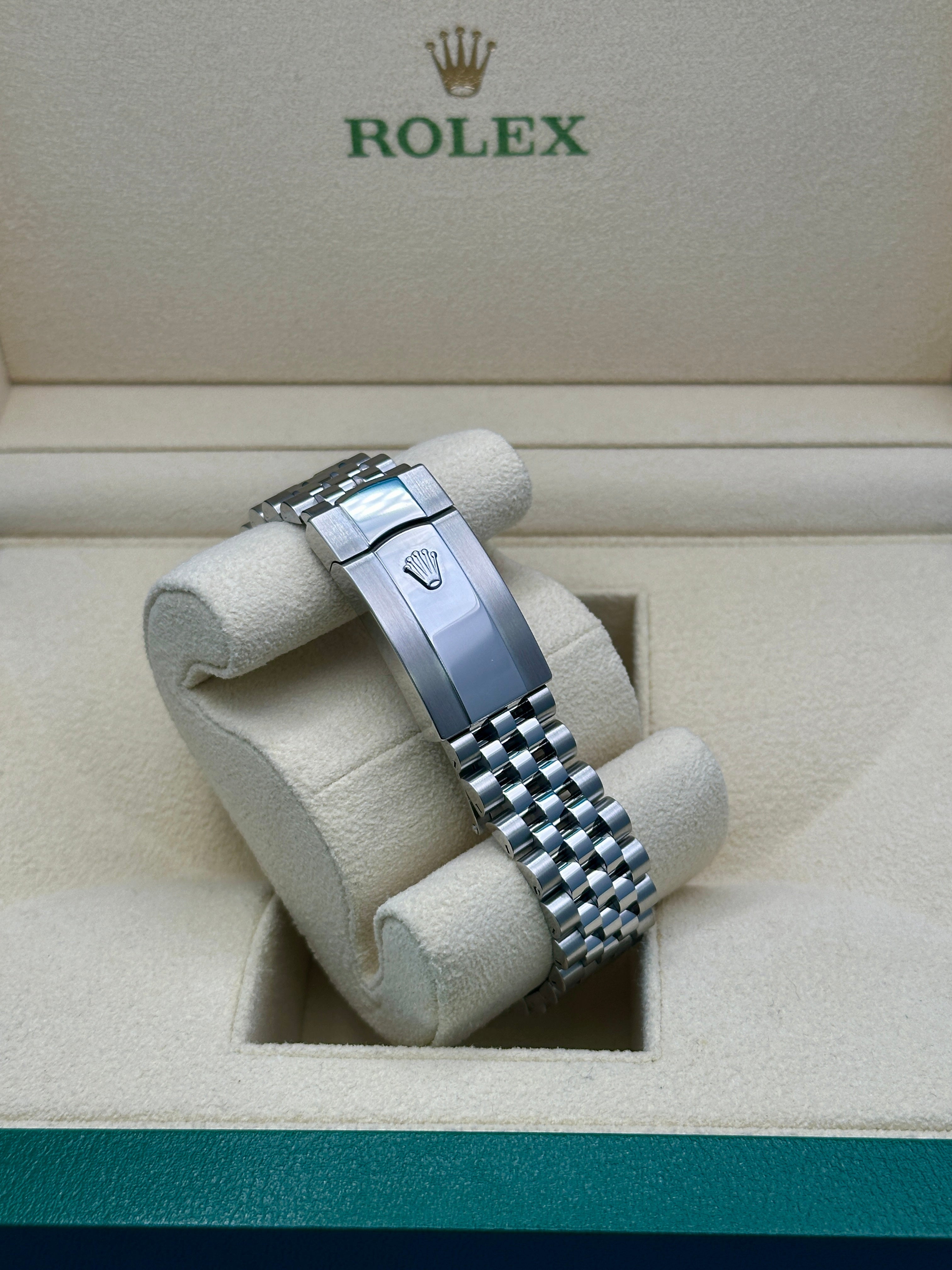 Rolex Steel Datejust 41  - Smooth Bezel - Black Index Dial - Jubilee Bracelet - 126300 bkij