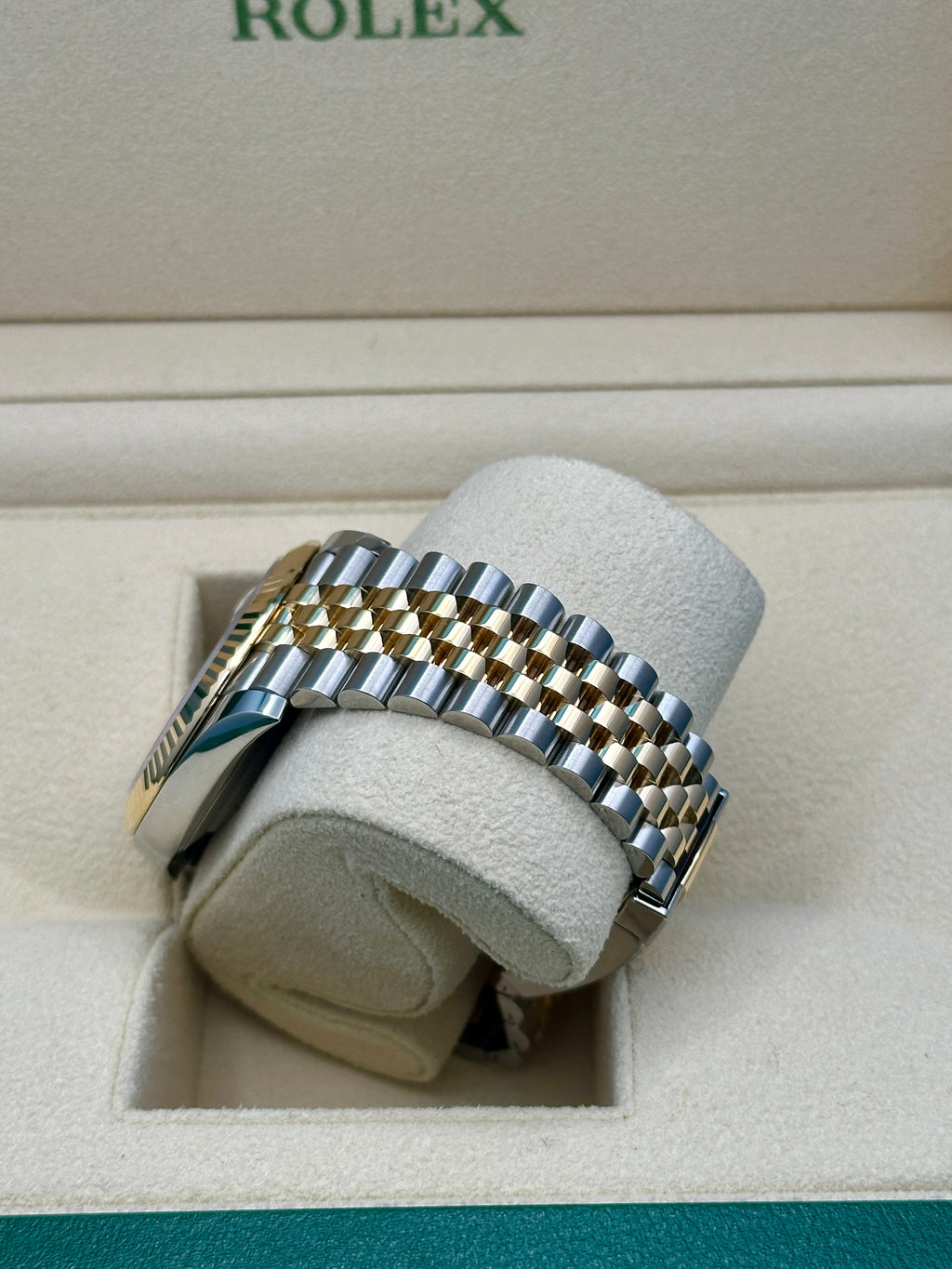 Rolex Steel and Yellow Gold Rolesor Datejust 41  - Black Index Dial - Jubilee Bracelet - 126333 bkij