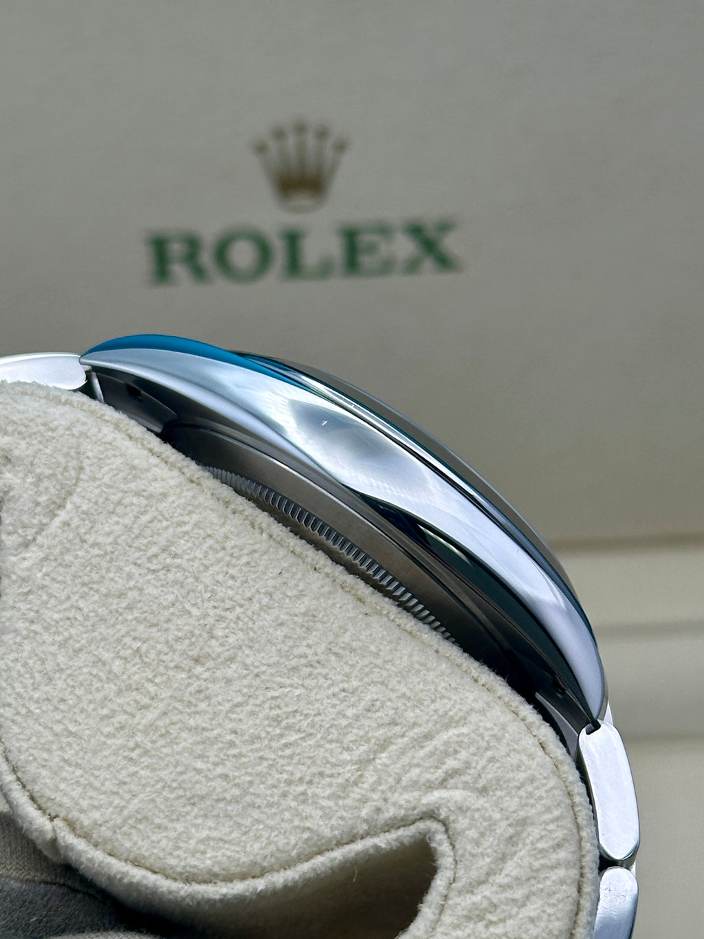 Rolex Steel Datejust 41  - Smooth Bezel - Dark Rhodium Index Dial - Oyster Bracelet - 126300 dkrio
