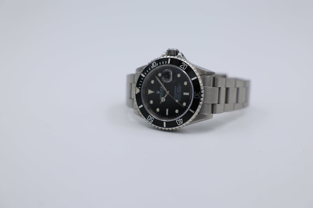 Rolex - Submariner - 16610 - 2008