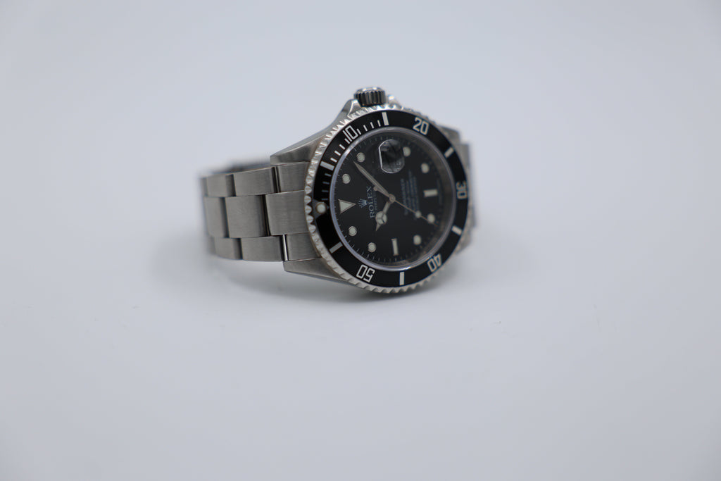 Rolex - Submariner - 16610 - 2008