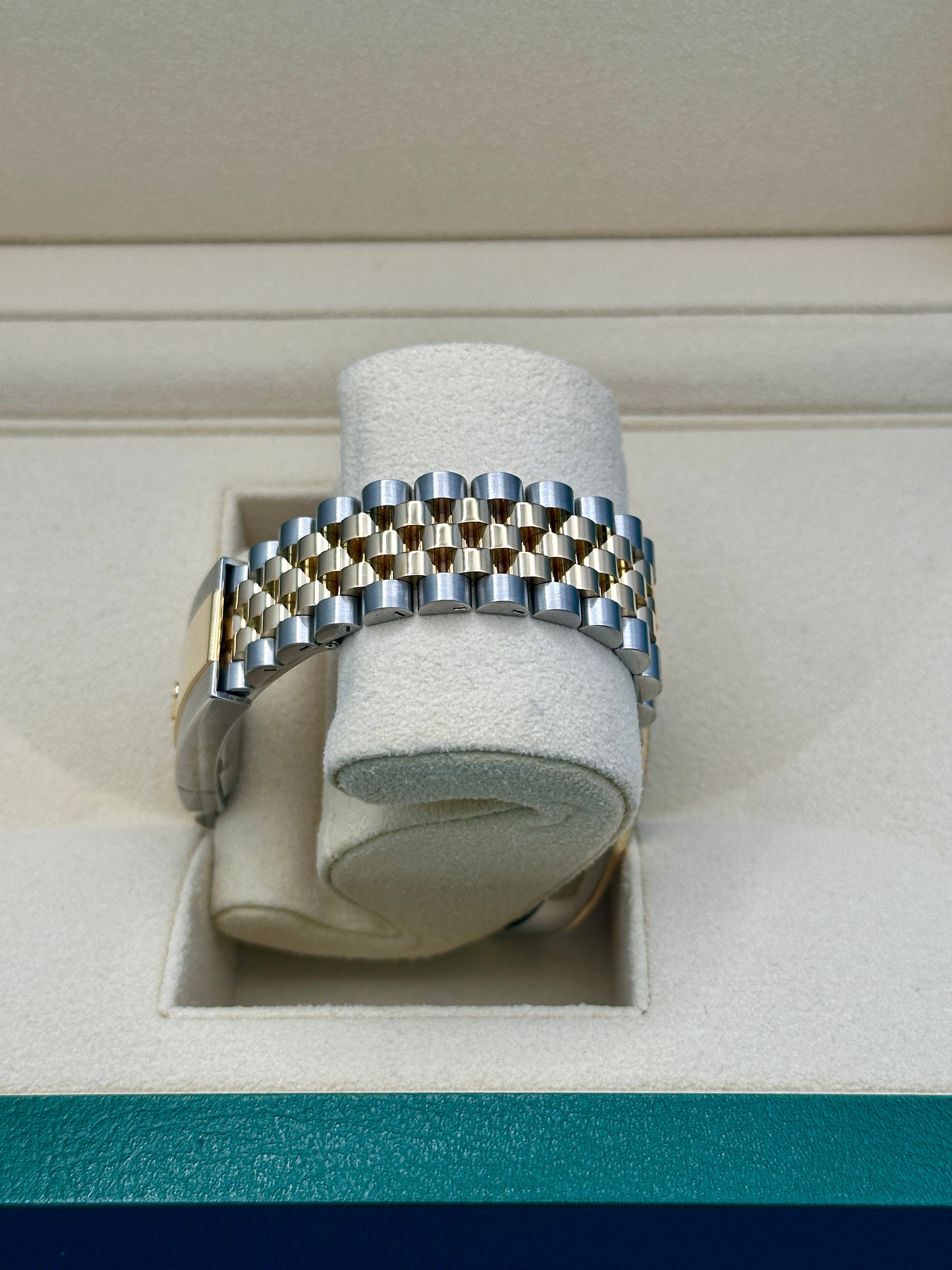 Rolex Steel and Yellow Gold Rolesor Datejust 36  - Olive Green Roman Dial - Jubilee Bracelet - 126233 ogdr69j