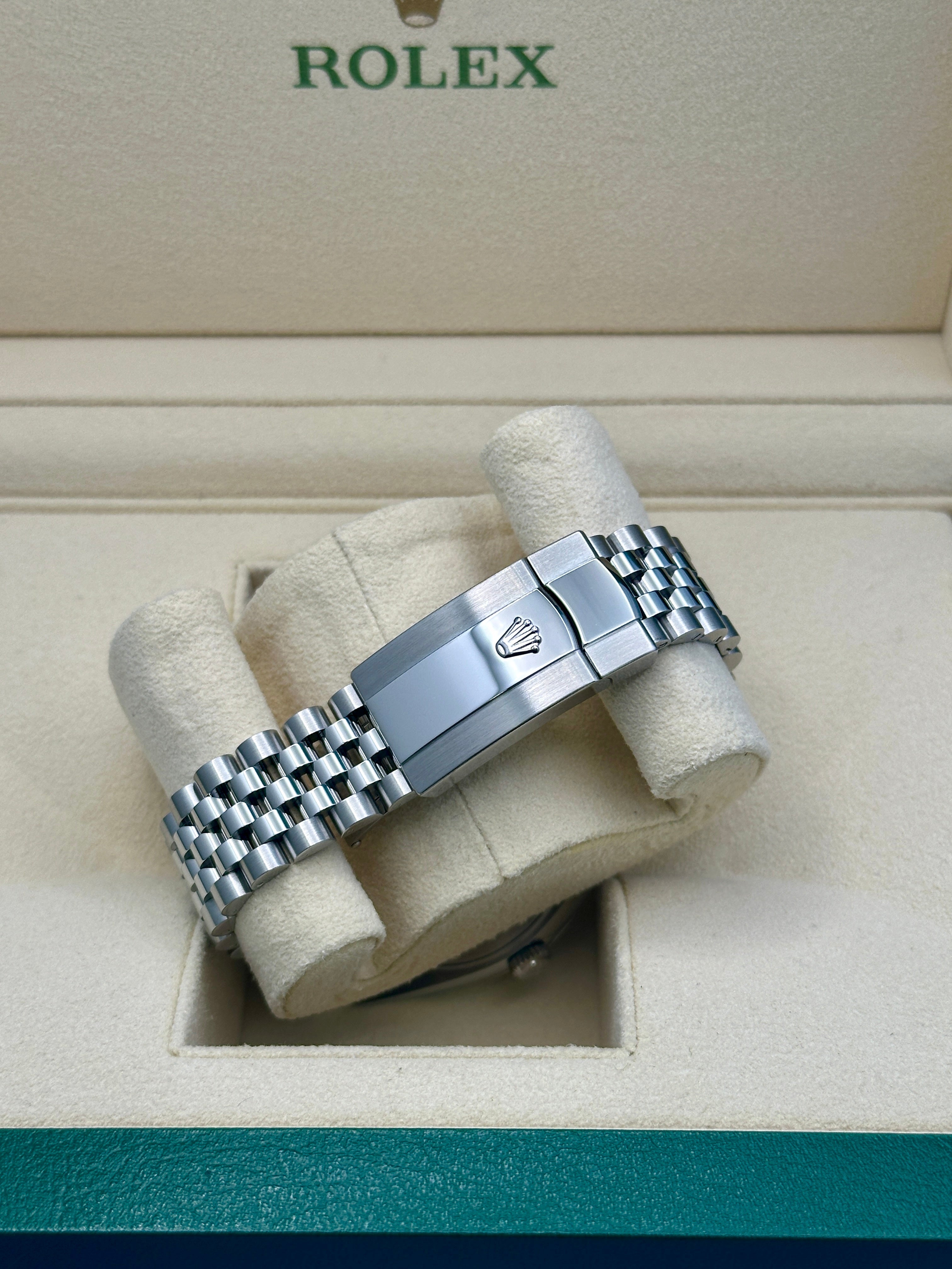 Rolex Steel and White Gold Rolesor Datejust 41  - Wimbledon Dial - Jubilee Bracelet - 126334 slgrj