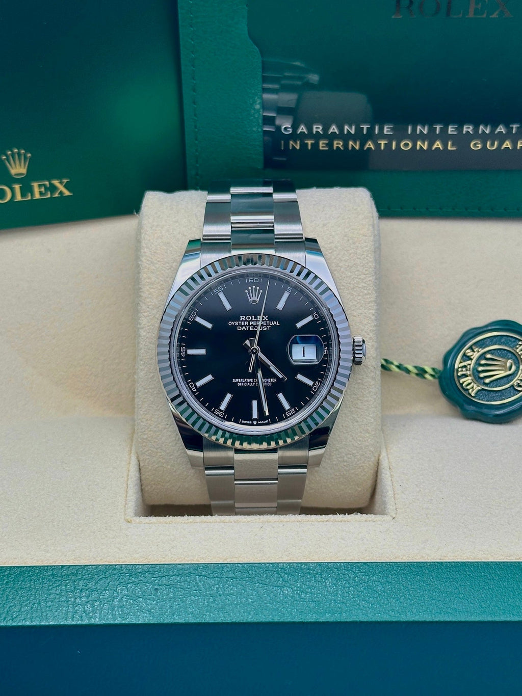 Rolex Steel and White Gold Rolesor Datejust 41  - Black Index Dial - Oyster Bracelet - 126334 bkio