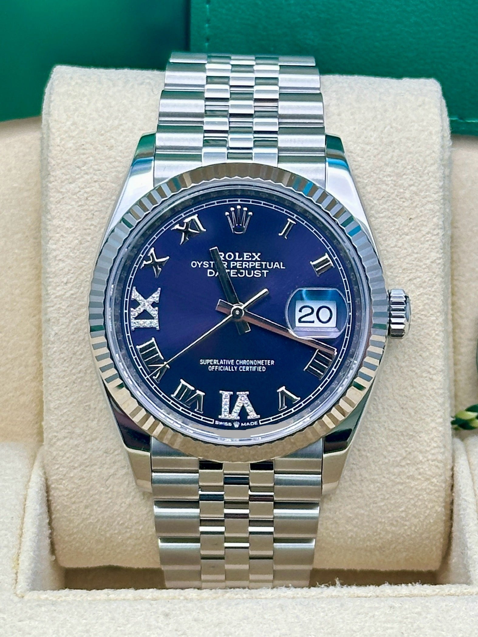 Rolex Steel Datejust 36  - Aubergine Purple Diamond Roman VI and IX Dial - Jubilee Bracelet - 126234 audr69j