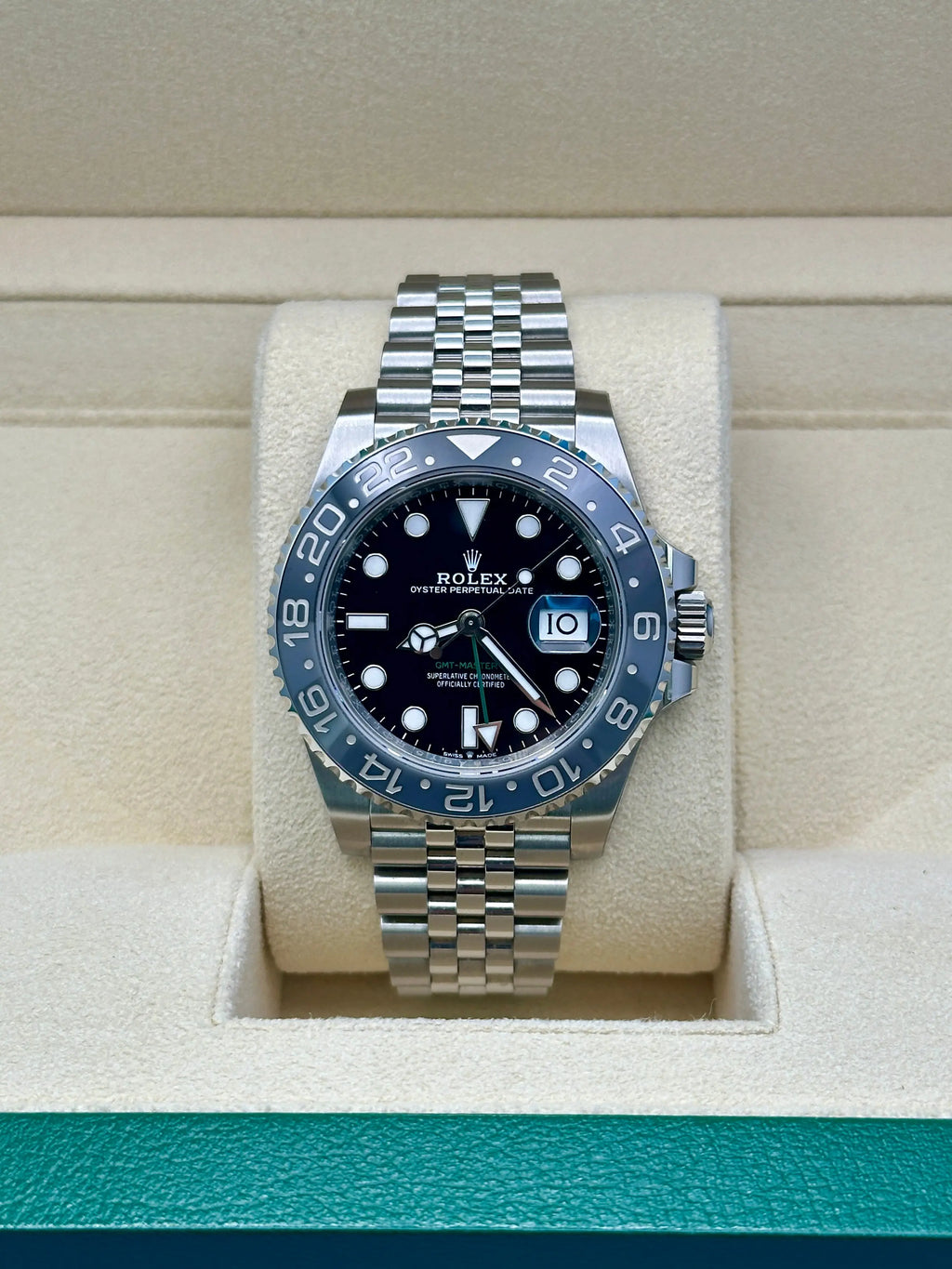 Rolex Steel GMT-Master II 40  - Black And Grey Bruce Wayne Bezel - Black Dial - Jubilee Bracelet - 126710GRNR