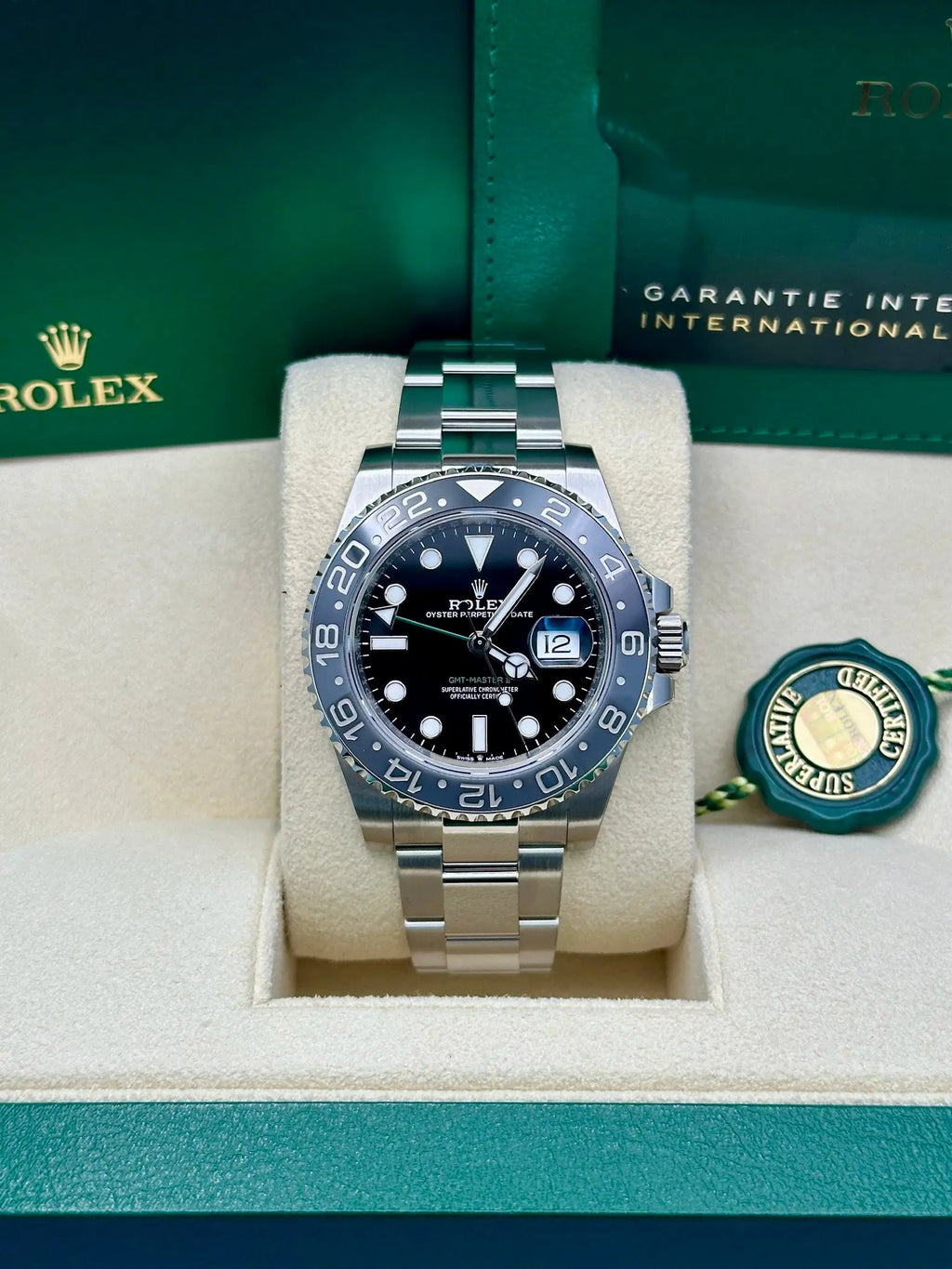 Rolex Steel GMT-Master II 40  - Black And Grey Bruce Wayne Bezel - Black Dial - Oyster Bracelet - 126710GRNR