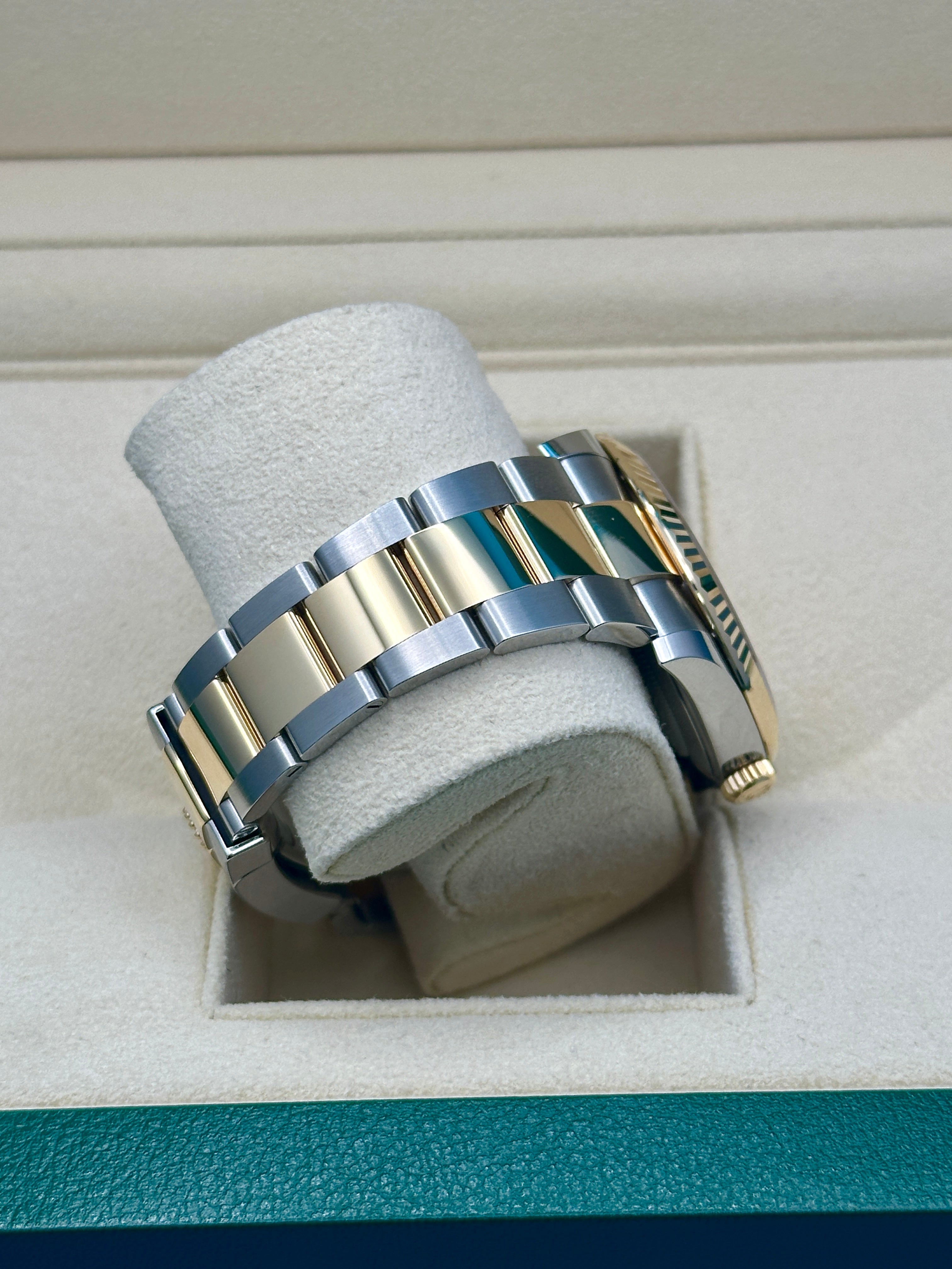 Rolex Steel and Yellow Gold Rolesor Datejust 41  - Champagne Index Dial - Oyster Bracelet - 126333 chio