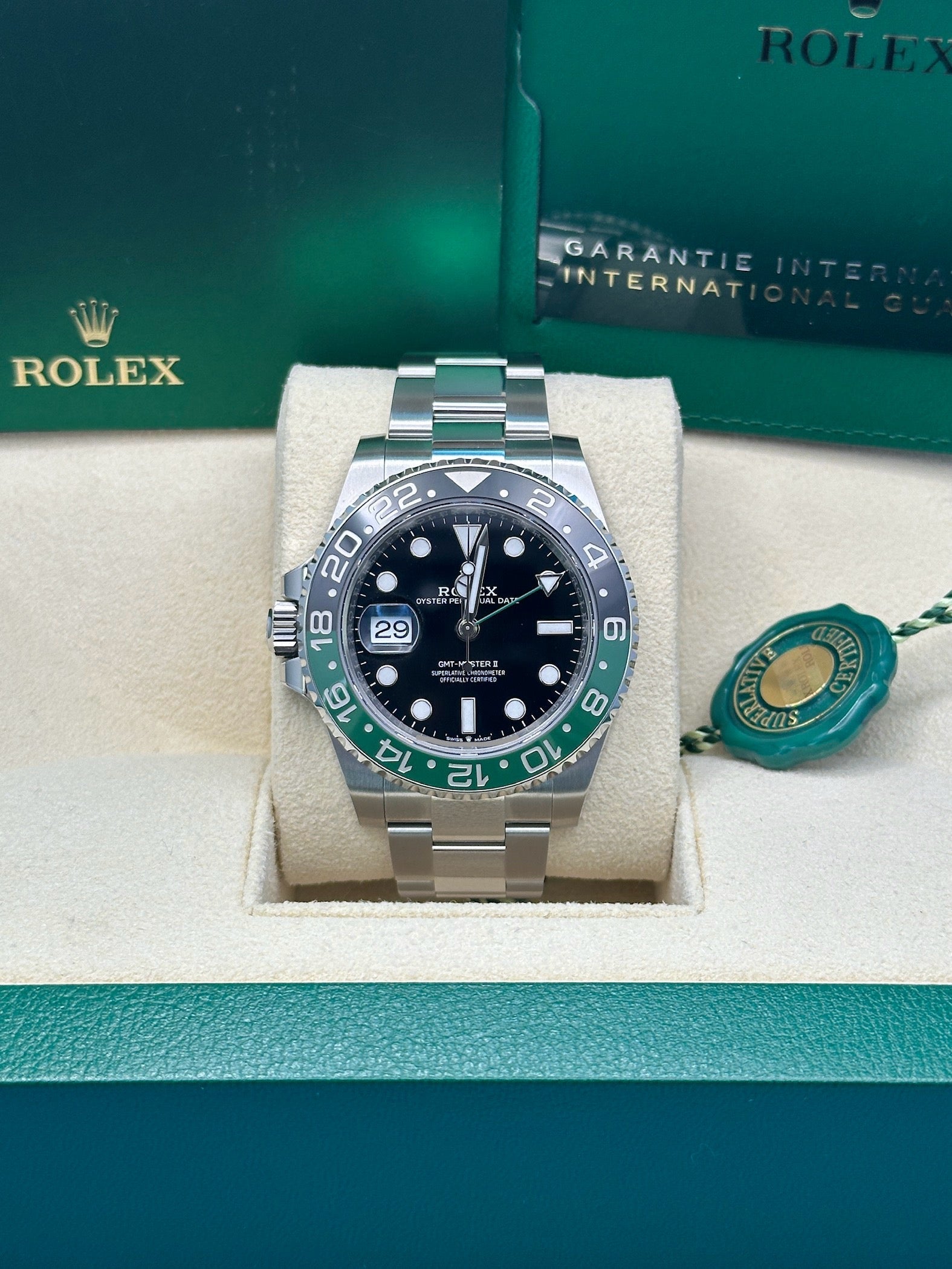 Rolex Oystersteel "Sprite" GMT-Master II  - Bidirectional Rotatable 24-Hour Graduated Bezel - 126720vtnr