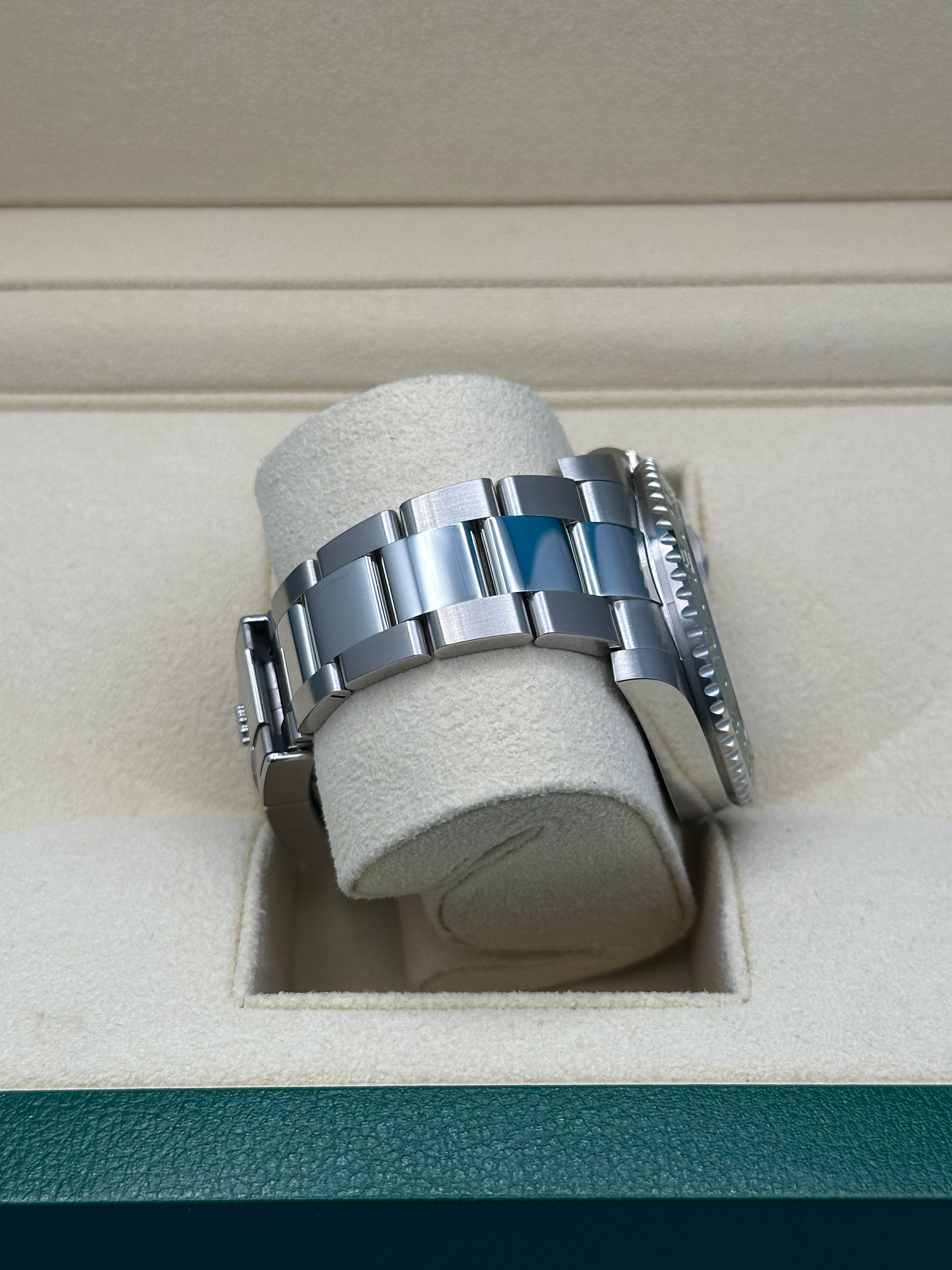 Rolex Oystersteel "Sprite" GMT-Master II  - Bidirectional Rotatable 24-Hour Graduated Bezel - 126720vtnr
