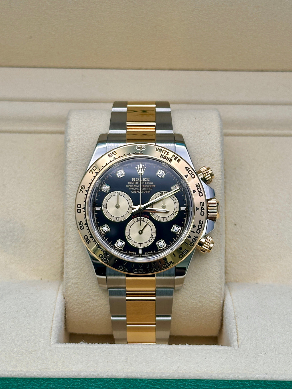 Rolex Yellow Rolesor  Daytona  - Fixed Bezel - Black And Golden Diamond Dial - Oyster Bracelet - 126503 bkchdo