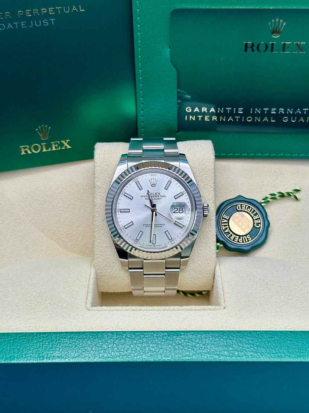 Rolex Steel and White Gold Rolesor Datejust 41  - Silver Index Dial - Oyster Bracelet - 126334 sio