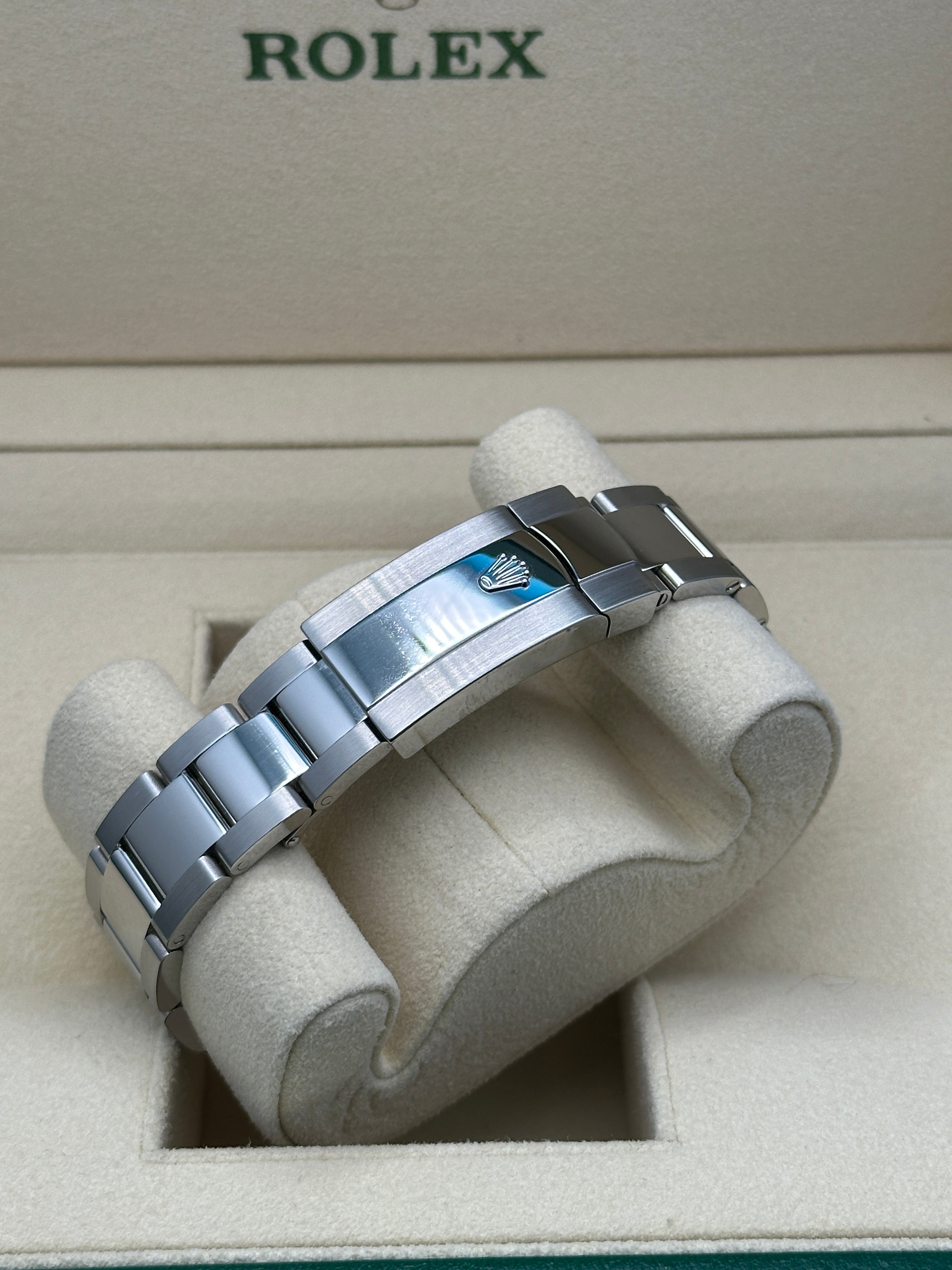 Rolex Steel Datejust 36  - Blue Index Dial - Oyster Bracelet - 126234 blio