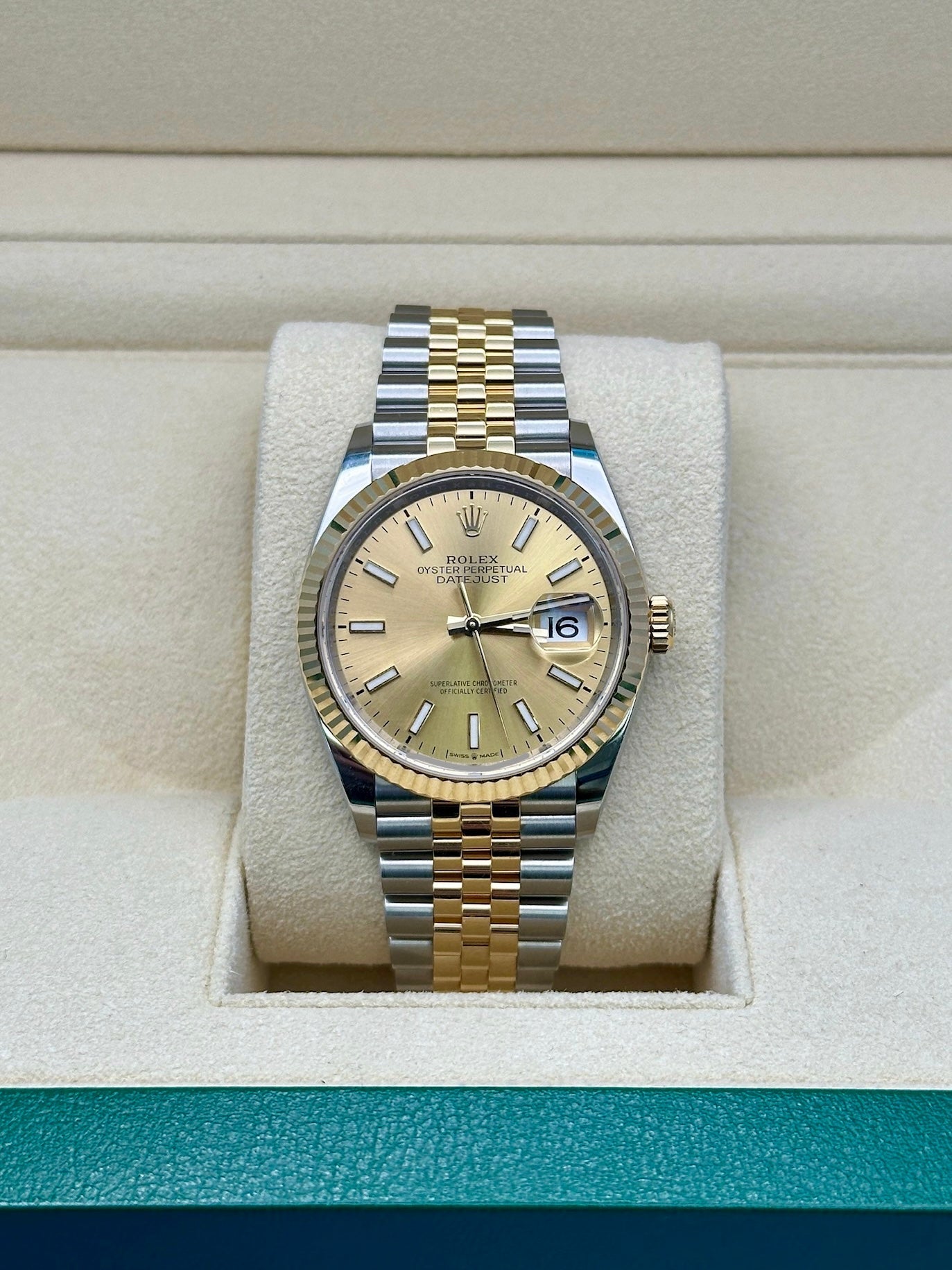 Rolex Steel and Yellow Gold Rolesor Datejust 41  - Champagne Index Dial - Jubilee Bracelet - 126333 chij