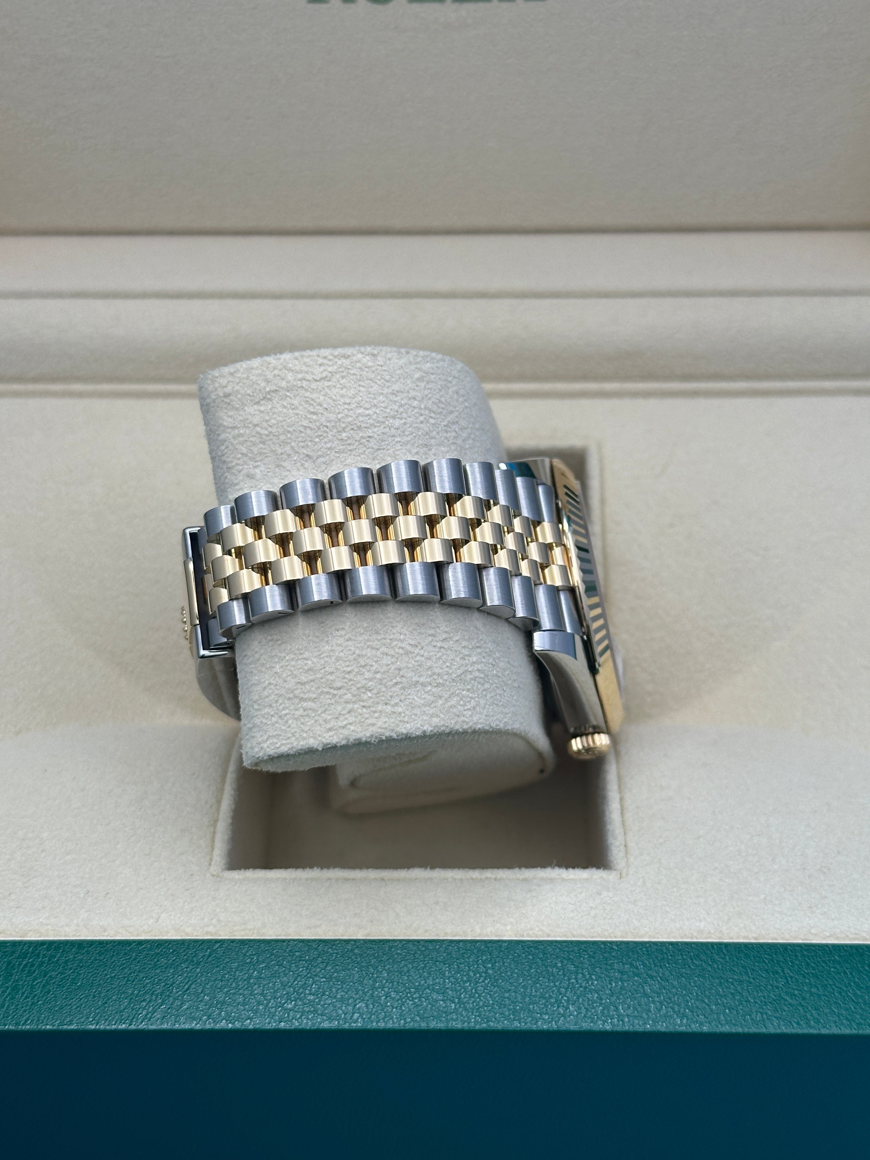 Rolex Steel and Yellow Gold Rolesor Datejust 41  - Champagne Index Dial - Jubilee Bracelet - 126333 chij