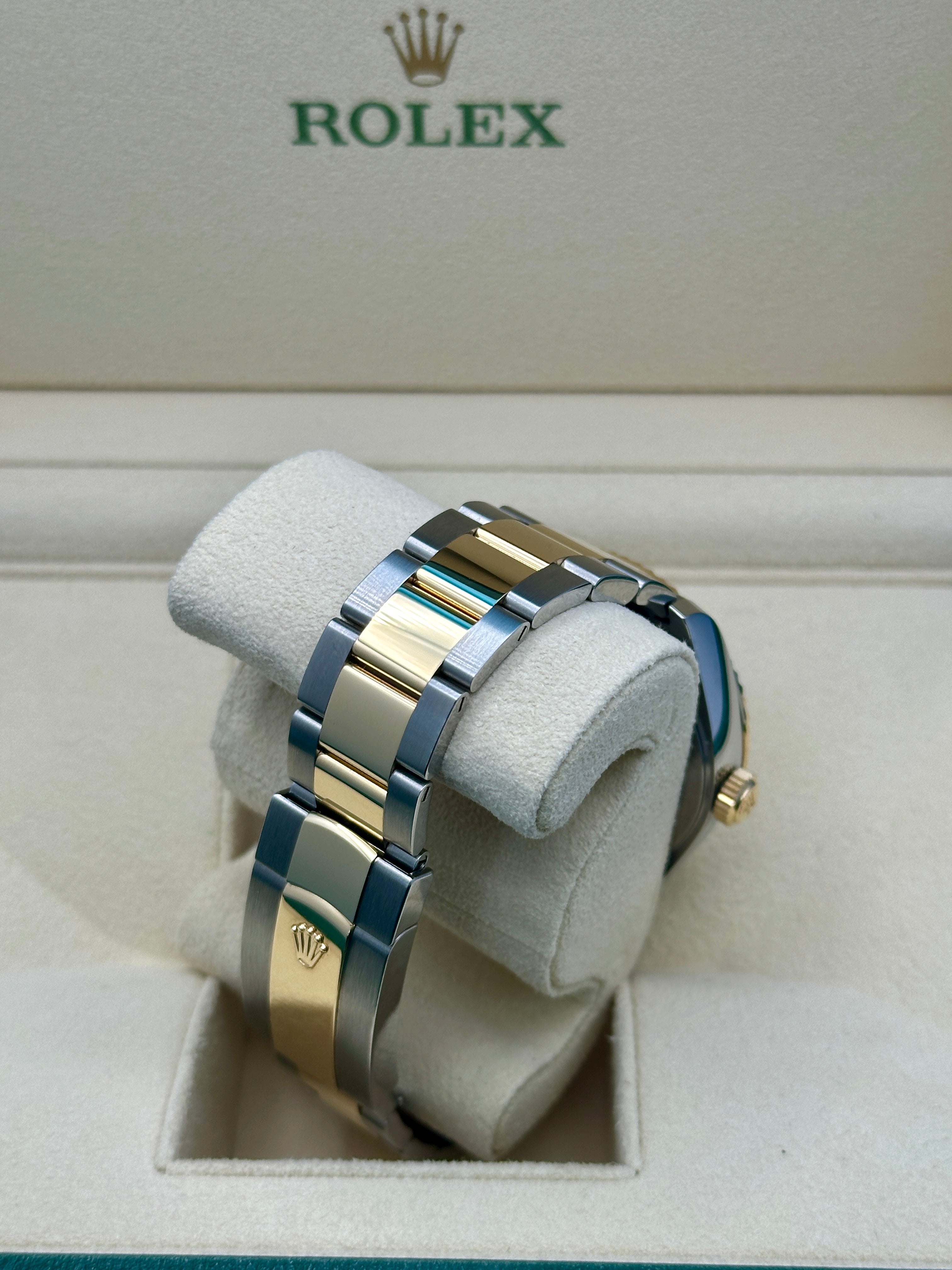 Rolex Sky Dweller 42 White Dial Yellow Gold Stainless Steel Oyster Mens  336933