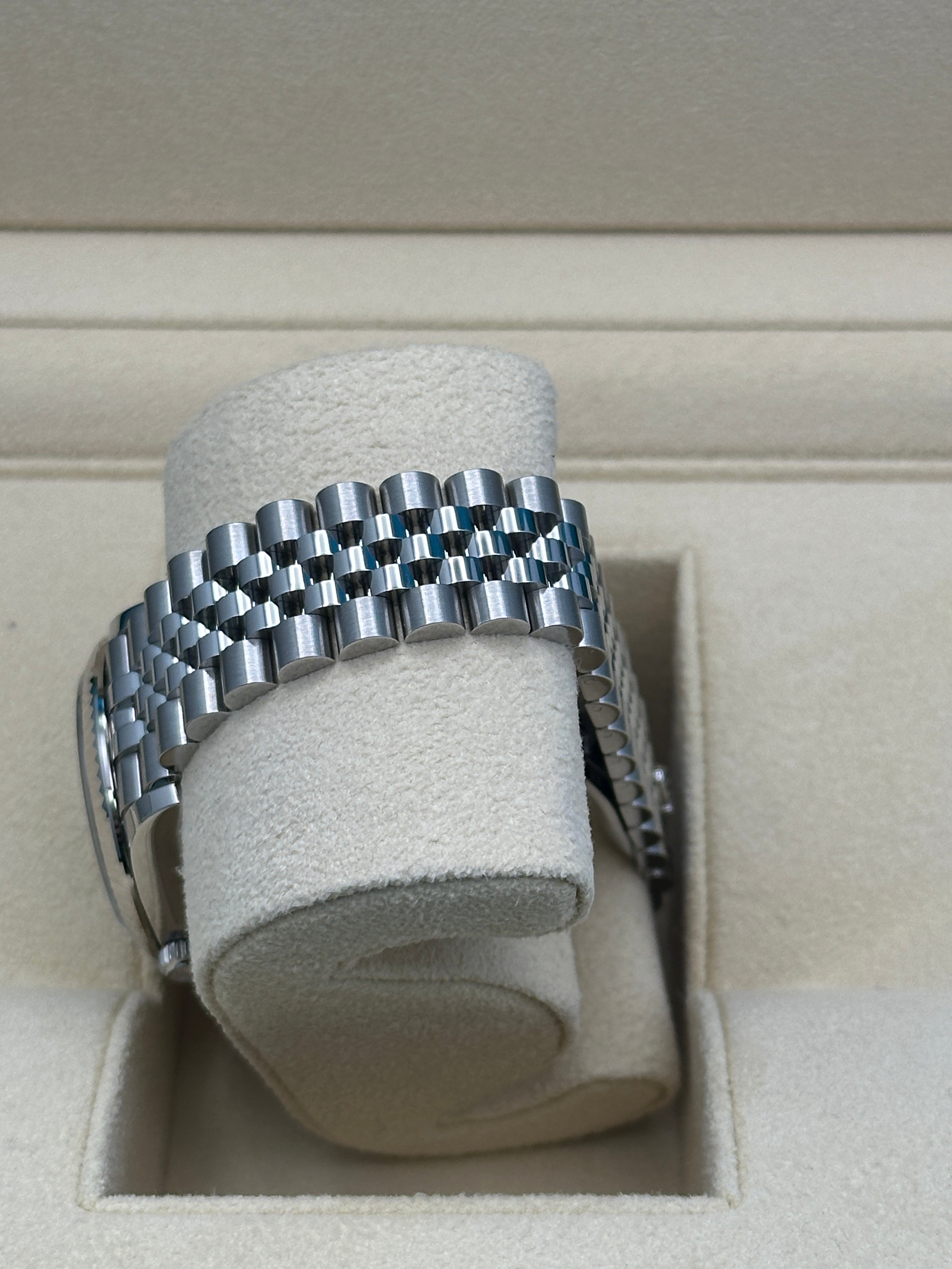 Rolex Steel and White Gold Datejust 31  - White Mother-Of-Pearl Diamond Dial - Jubilee Bracelet - 278274 mdj