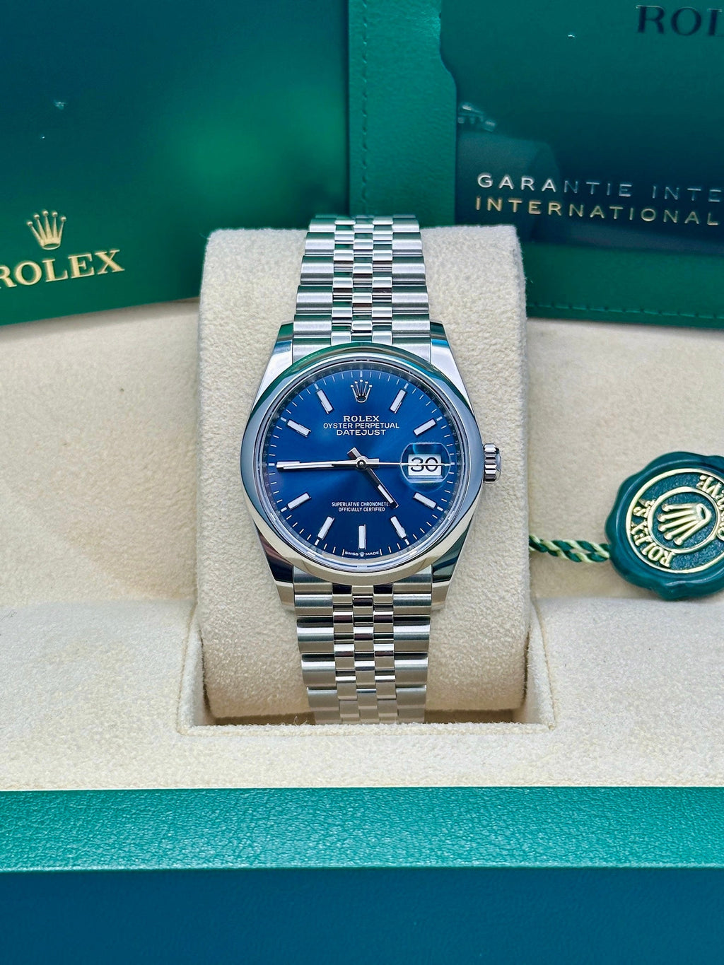 Rolex Steel Datejust 36  - Blue Index Dial - Jubilee Bracelet - 126200 blij