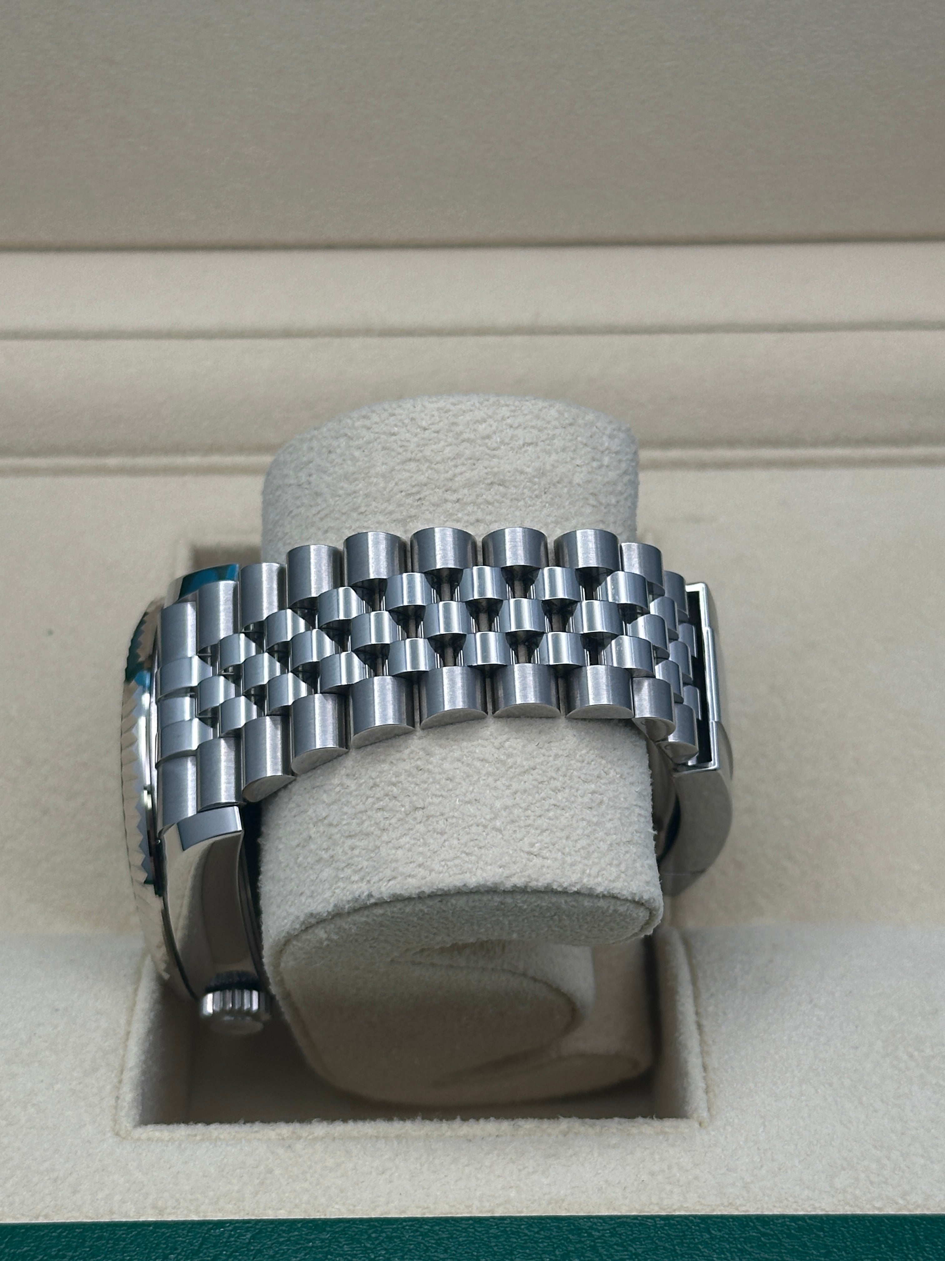 Rolex Sky Dweller 42 White Dial Stainless Steel Jubilee Mens  336934