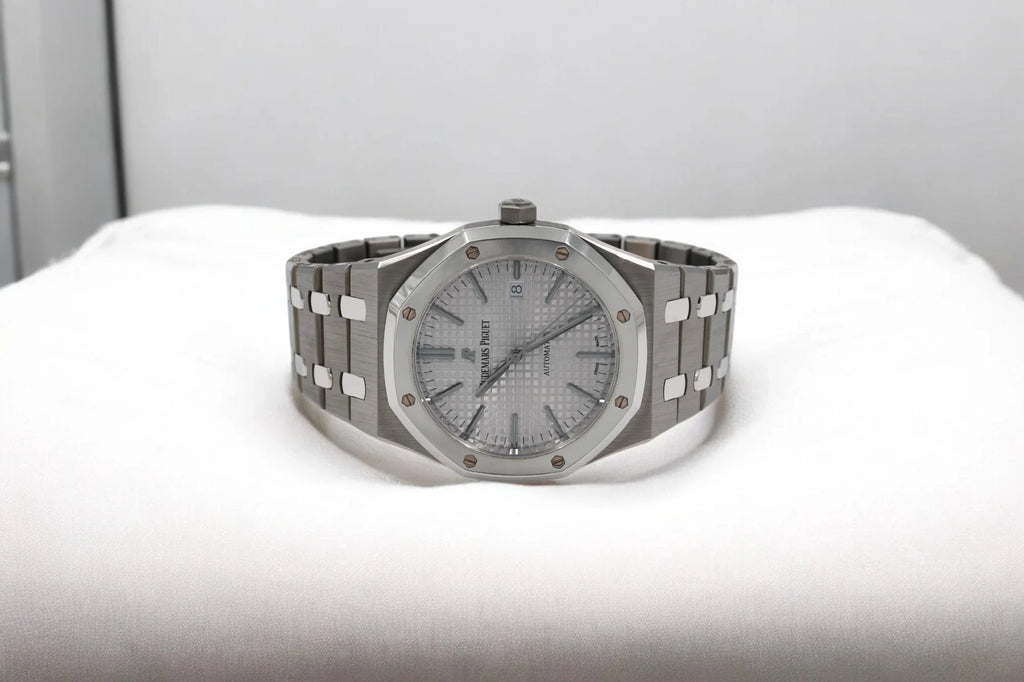 Audemars Piguet - Royal Oak - QEII Cup Limited Edition - Silver Dial - 15403IP.OO.12220IP.01 - 2017