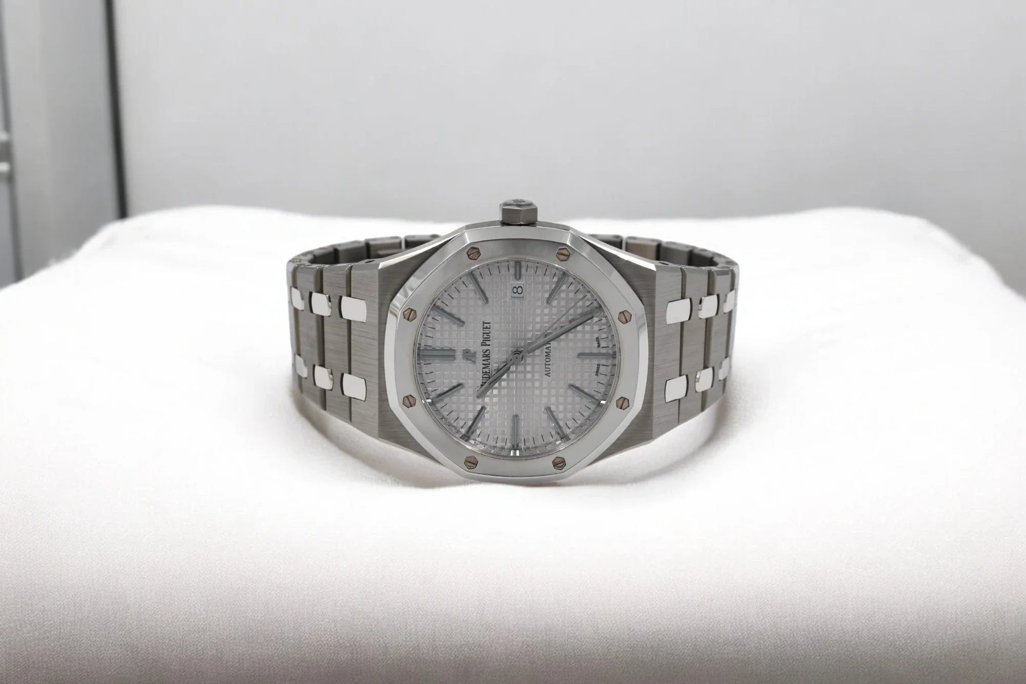 Audemars Piguet - Royal Oak - QEII Cup Limited Edition - Silver Dial - 15403IP.OO.12220IP.01 - 2017