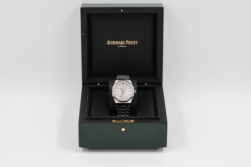 Audemars Piguet - Royal Oak - QEII Cup Limited Edition - Silver Dial - 15403IP.OO.12220IP.01 - 2017