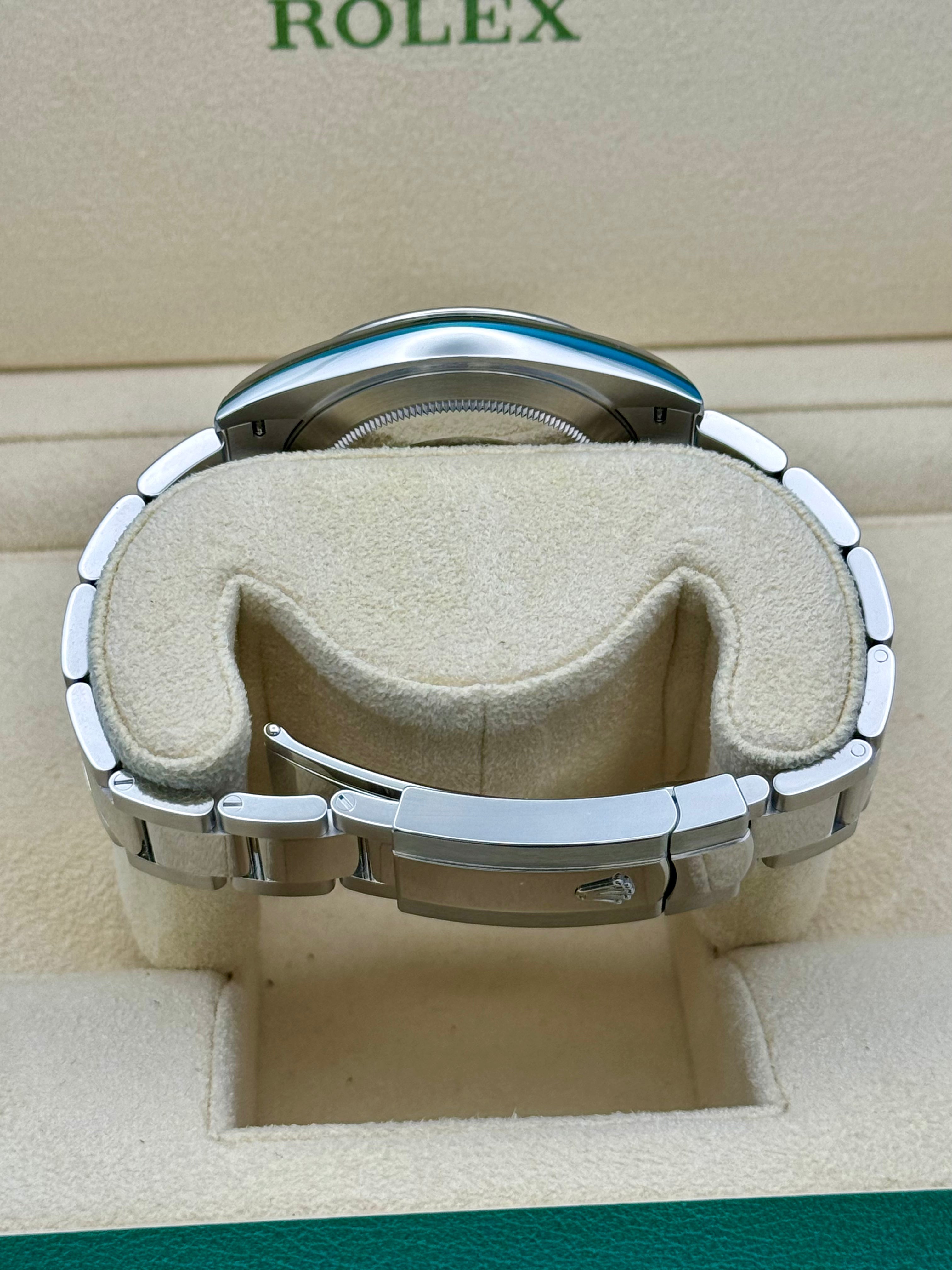 Rolex Steel Datejust 41  - Smooth Bezel - Blue Index Dial - Oyster Bracelet - 126300 blio