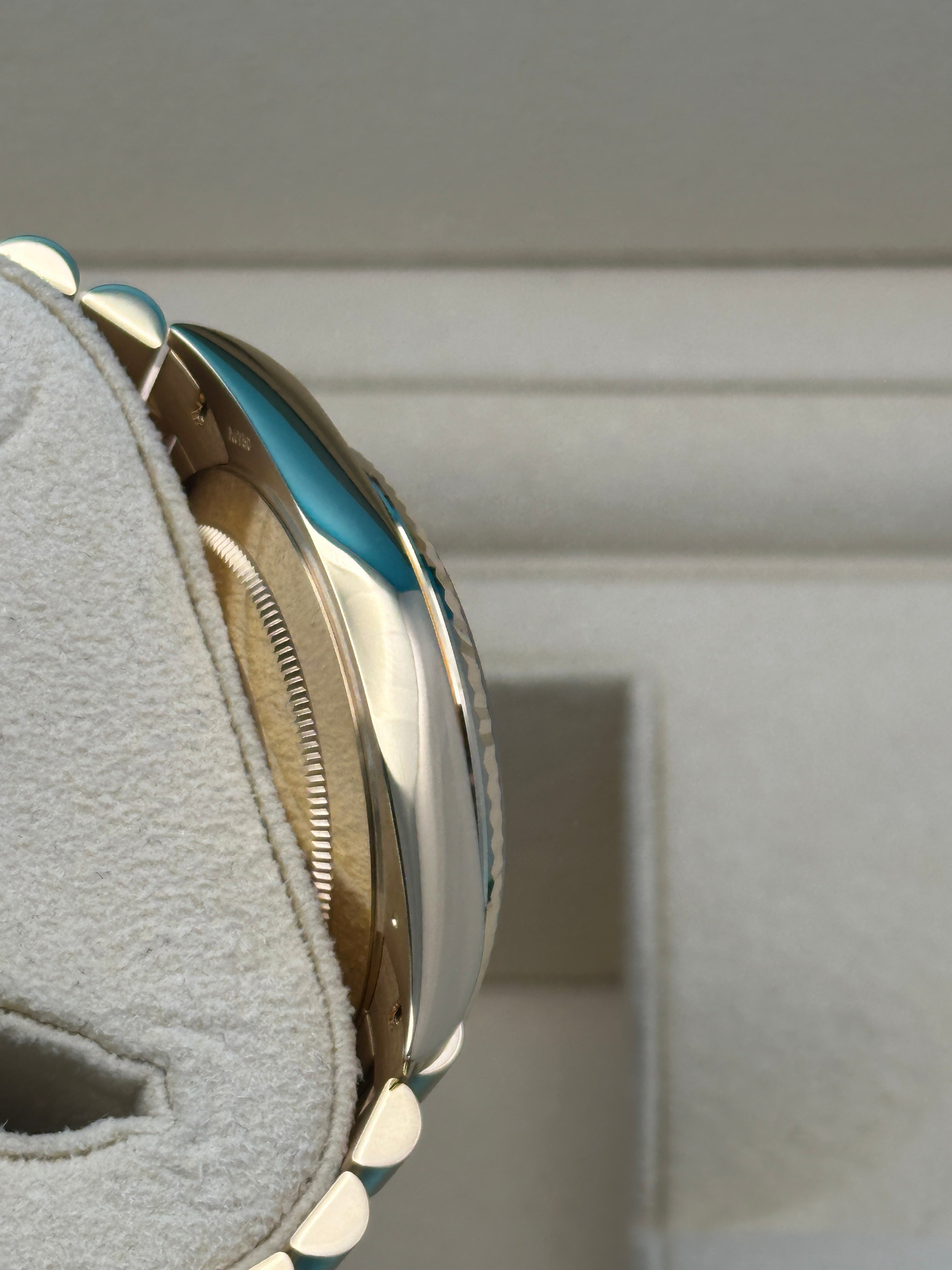 Rolex Day-Date 40 Green Ombre Dial 18K Yellow Gold President